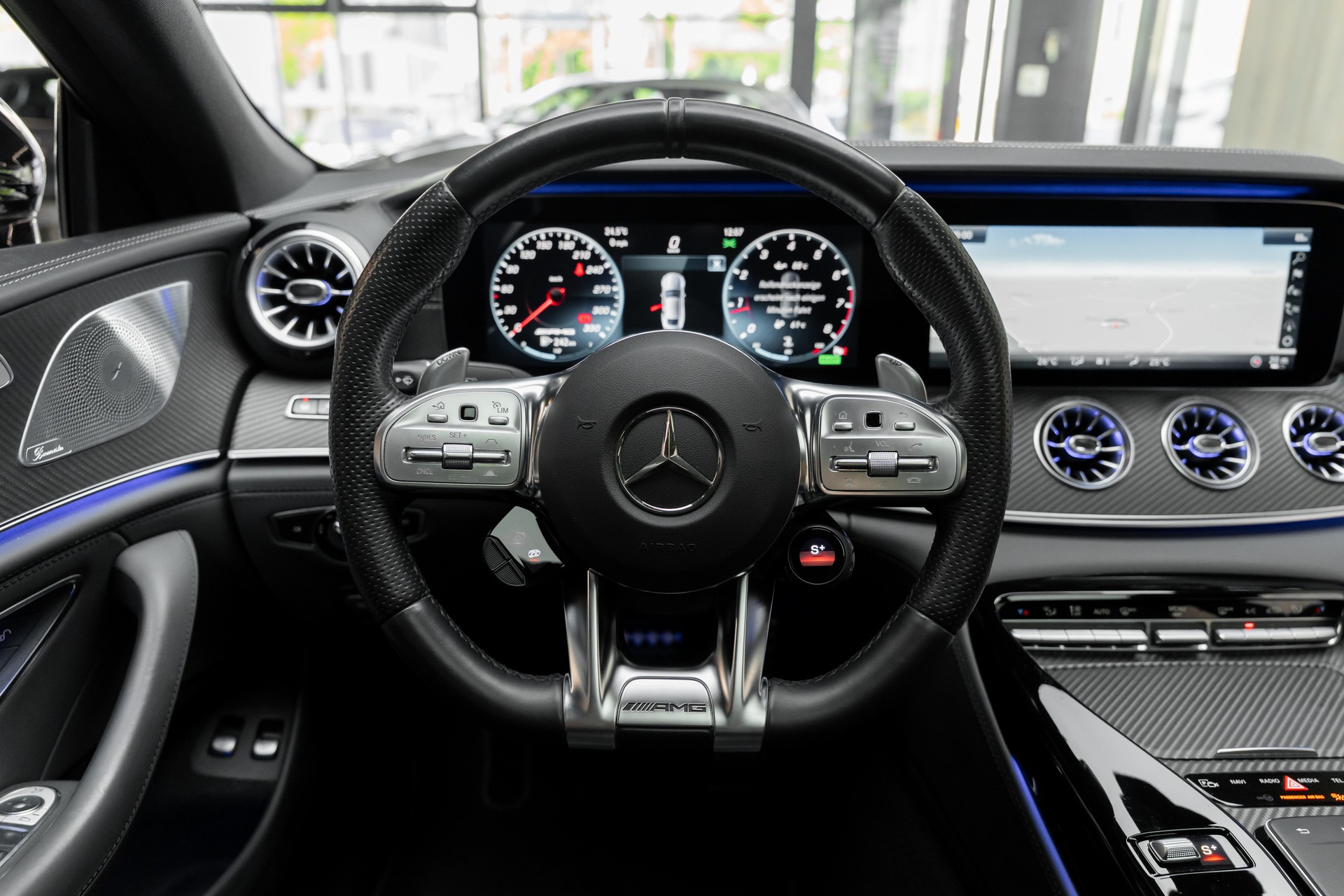 MERCEDES-BENZ AMG GT 4 53 4Matic+ Speedshift TCT-image-16