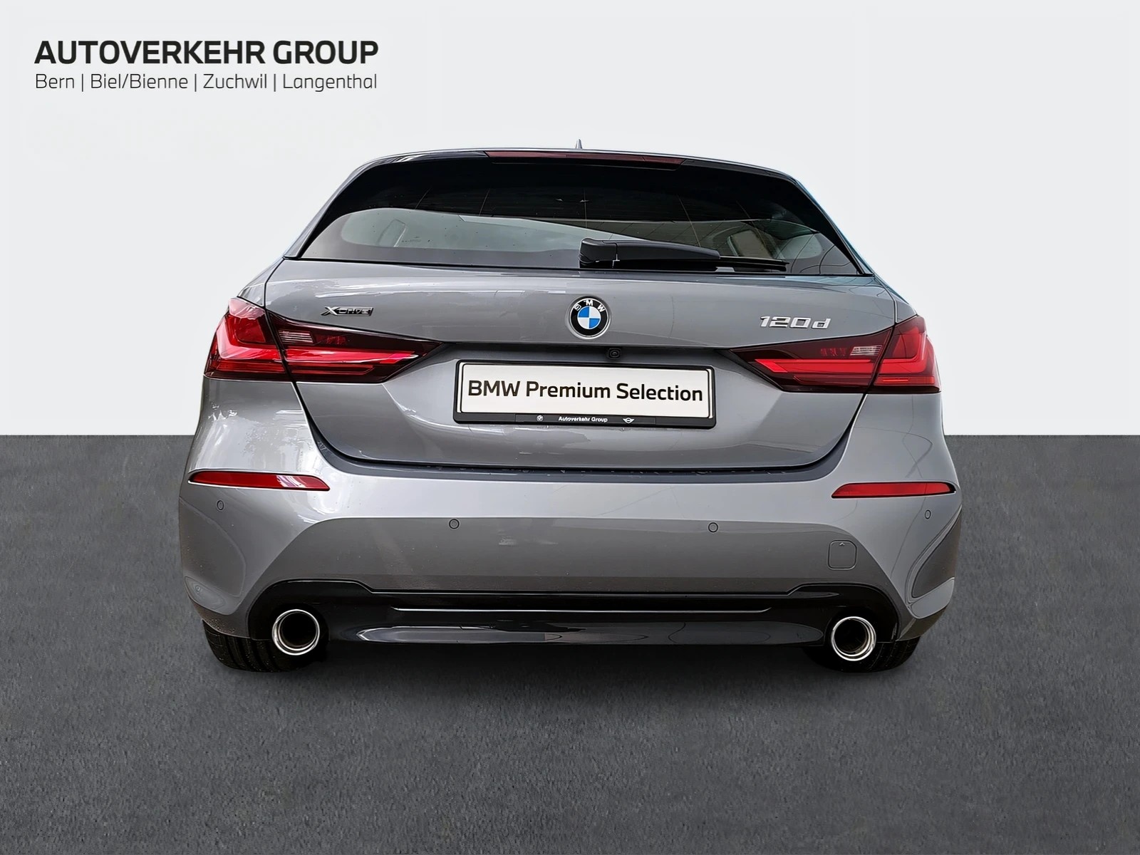 BMW 120d xDrive Sport Line-showroom-element-1