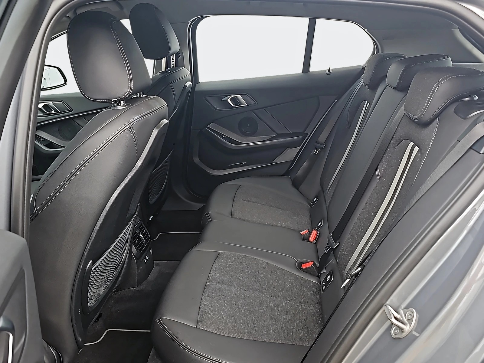 BMW 120d xDrive Sport Line-image-18