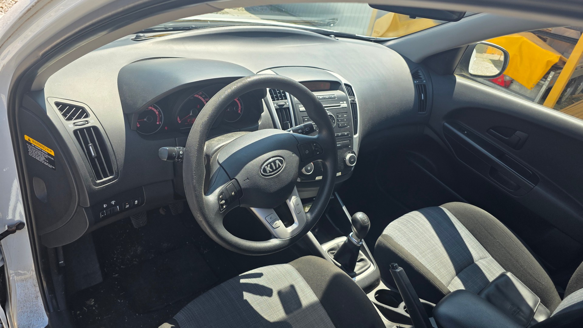 KIA Cee'd 1.4 16V Basic-image-4