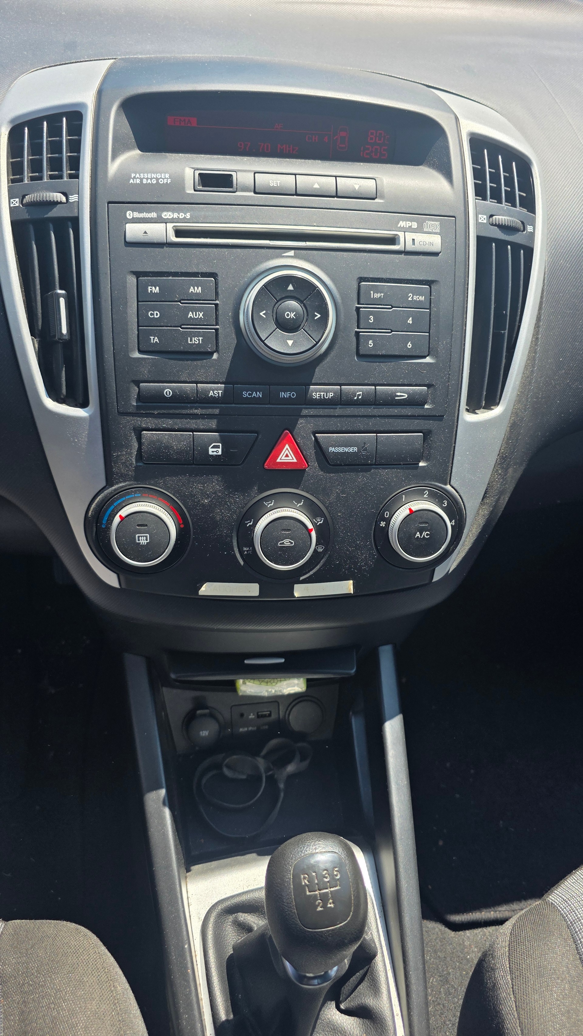 KIA Cee'd 1.4 16V Basic-image-7