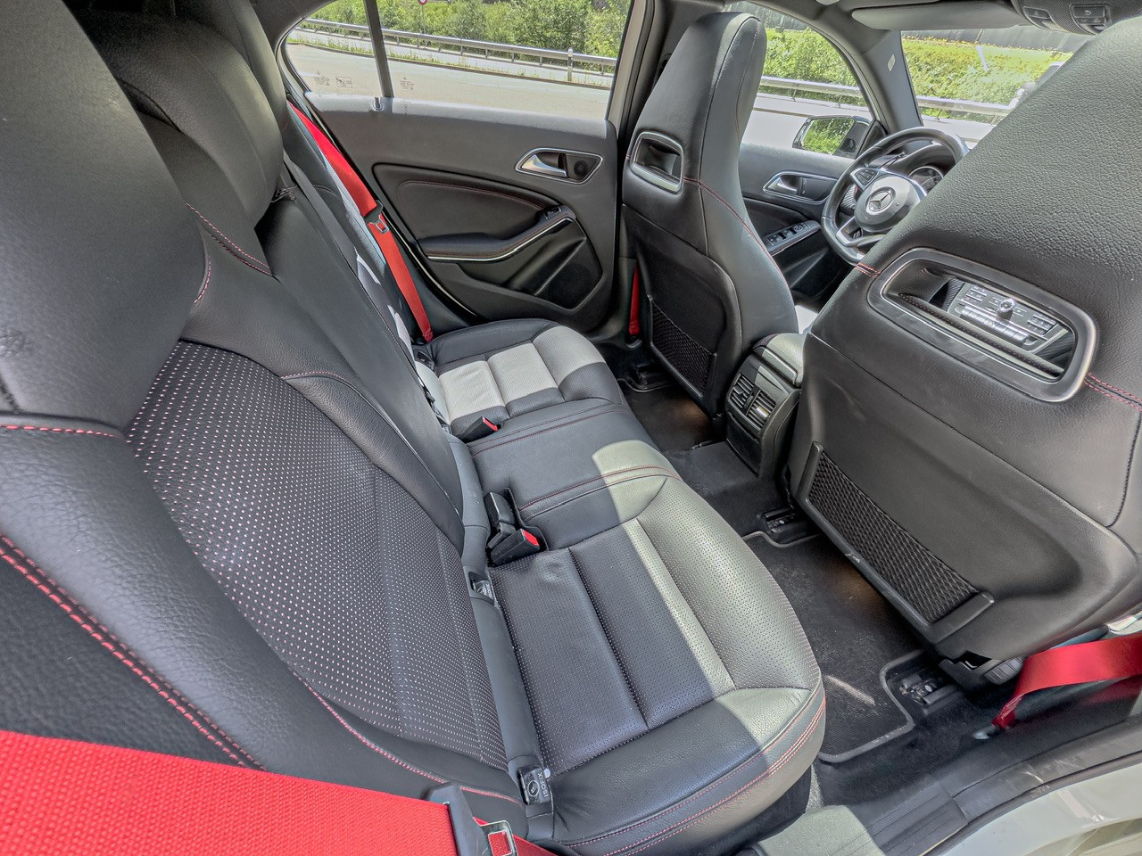 MERCEDES-BENZ A 250 Sport 4m-image-9