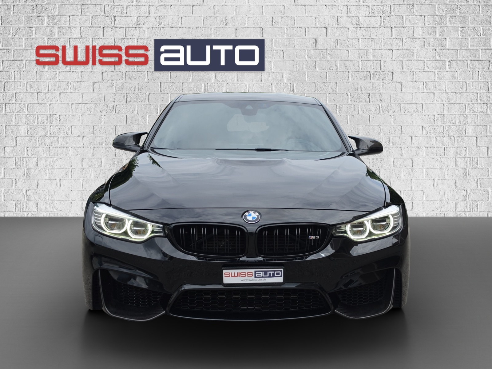 BMW M3 Drivelogic-showroom-element-1