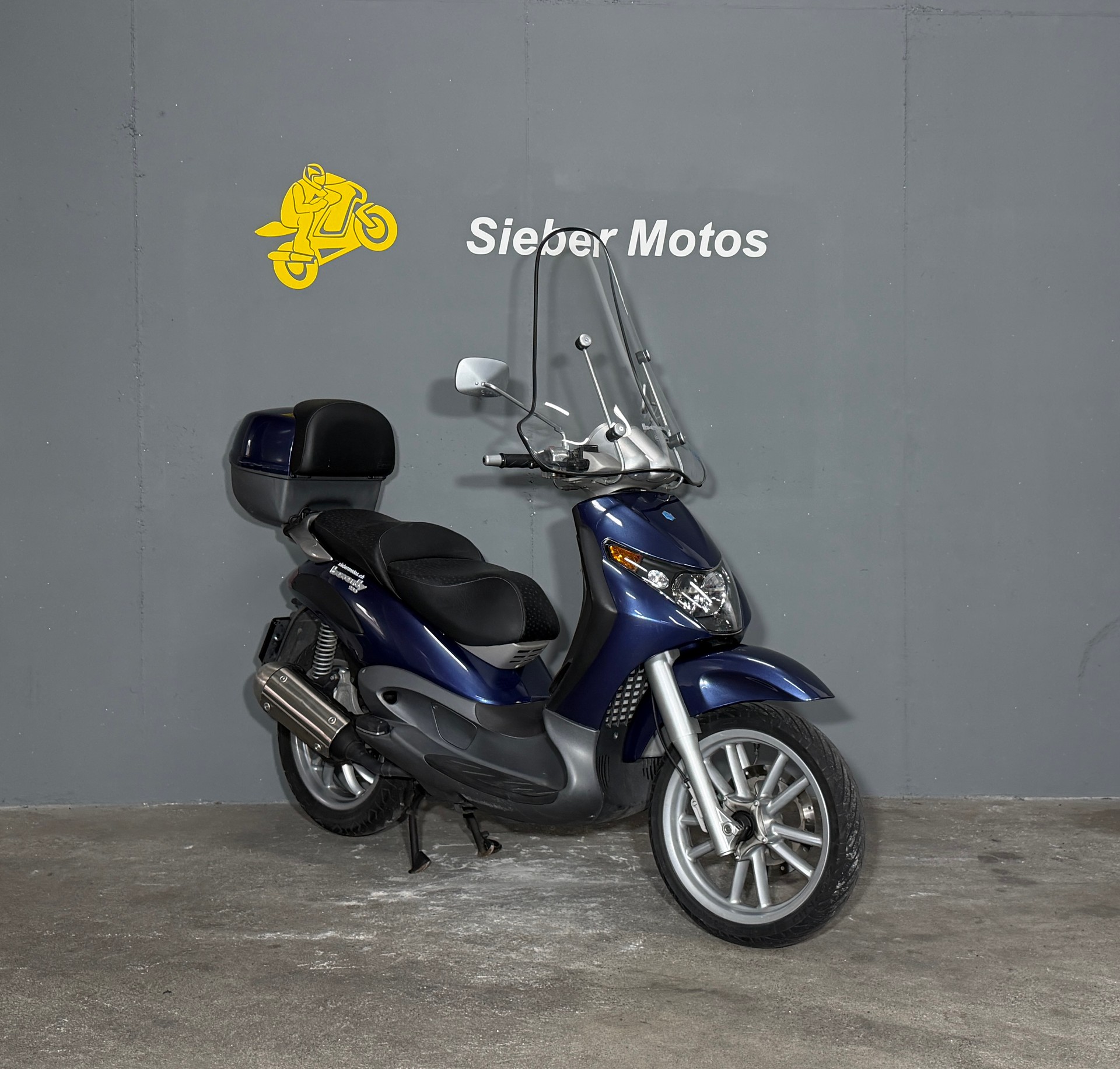 PIAGGIO Beverly 200-image-1