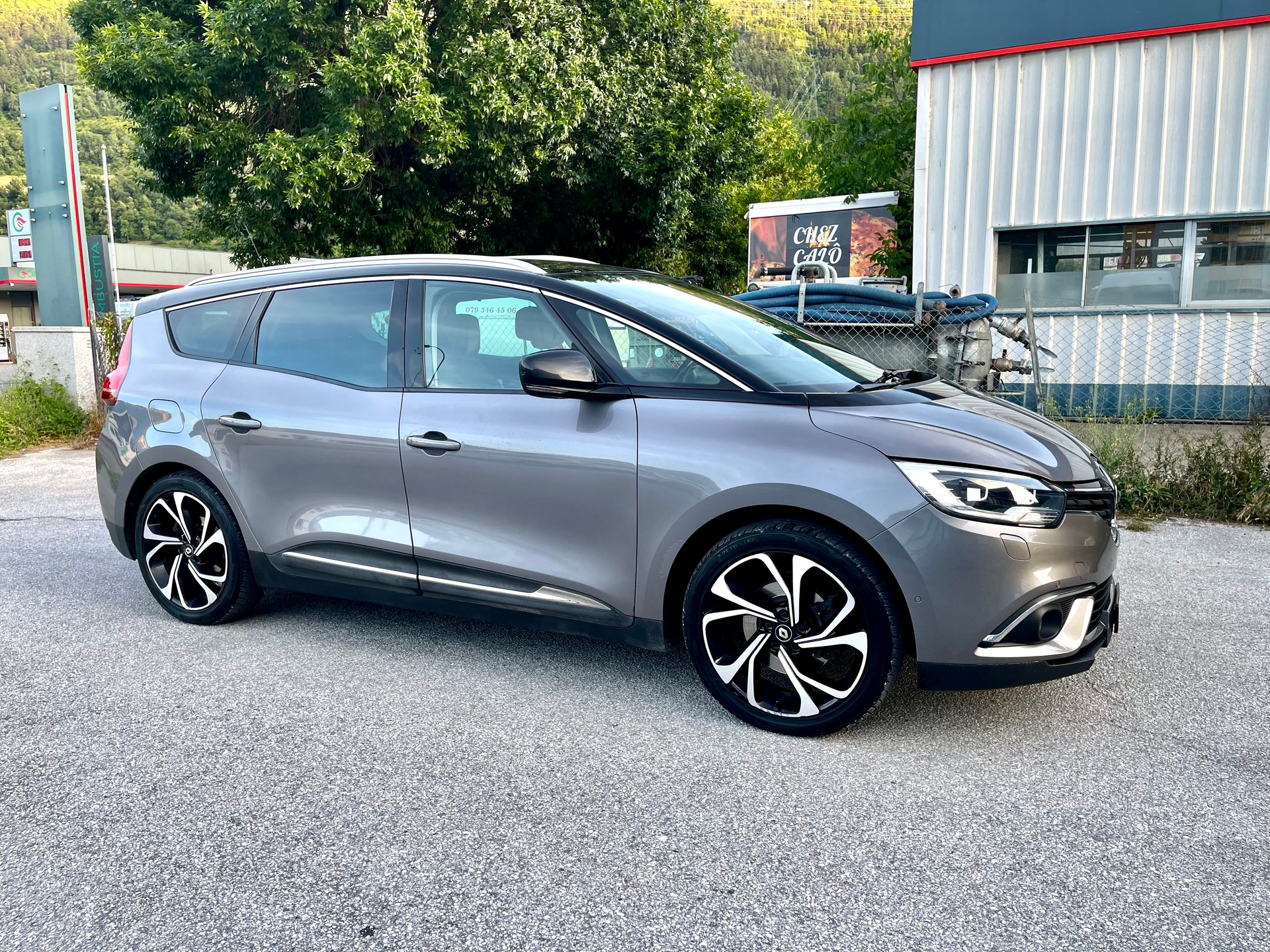 RENAULT Grand Scénic 1.6 dCi Bose EDC-image-15