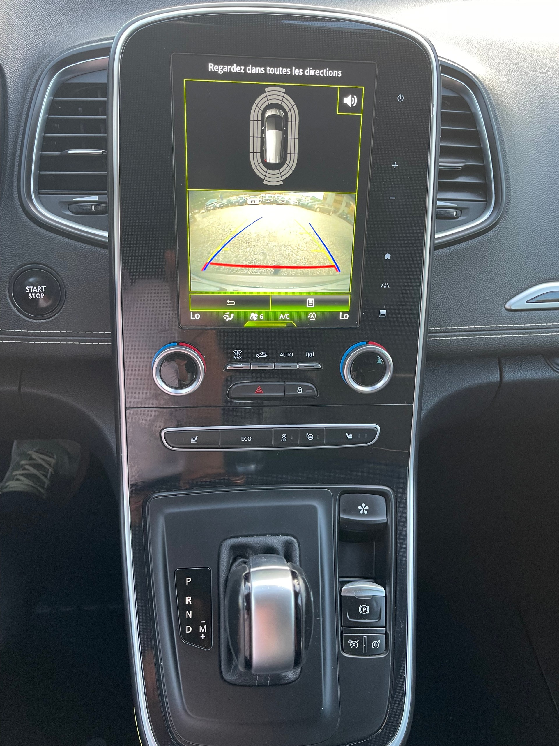 RENAULT Grand Scénic 1.6 dCi Bose EDC-image-29