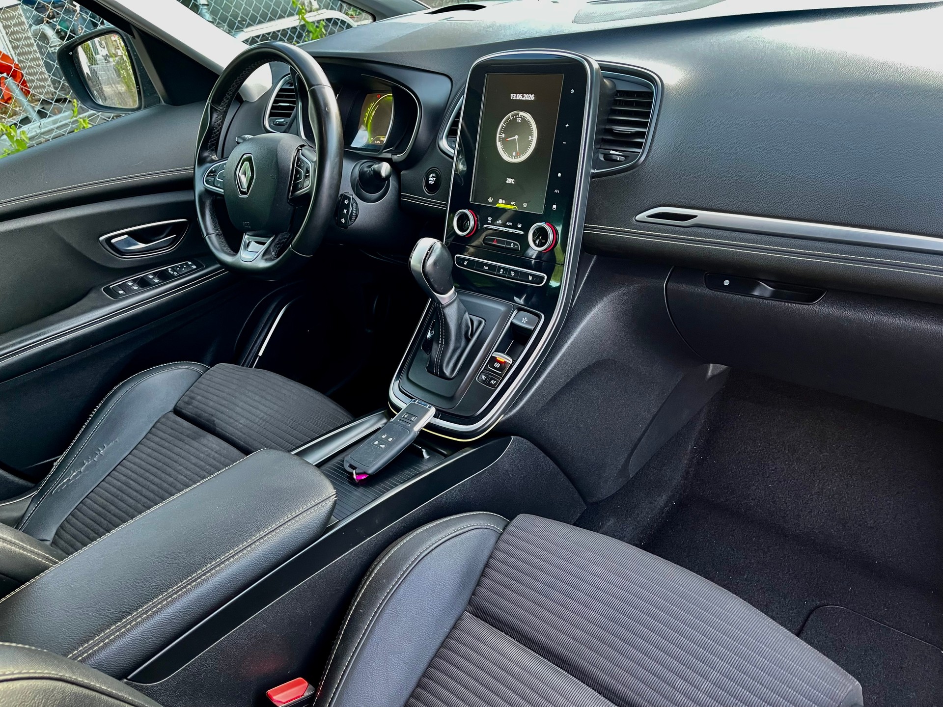 RENAULT Grand Scénic 1.6 dCi Bose EDC-image-14