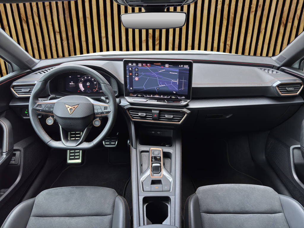 CUPRA Leon ST 2.0 TSI 333 VZ 4Drive DSG-image-6