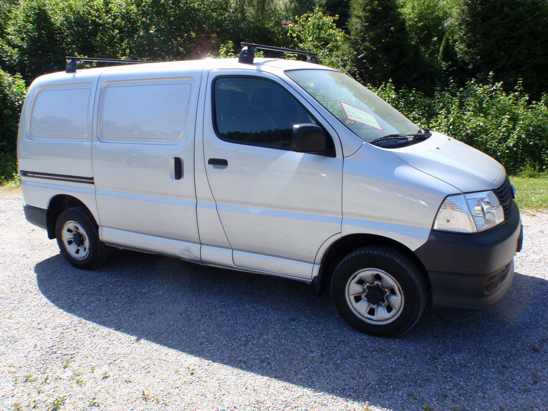 TOYOTA Hiace D-4D Kombi 4WD SWB-image-2