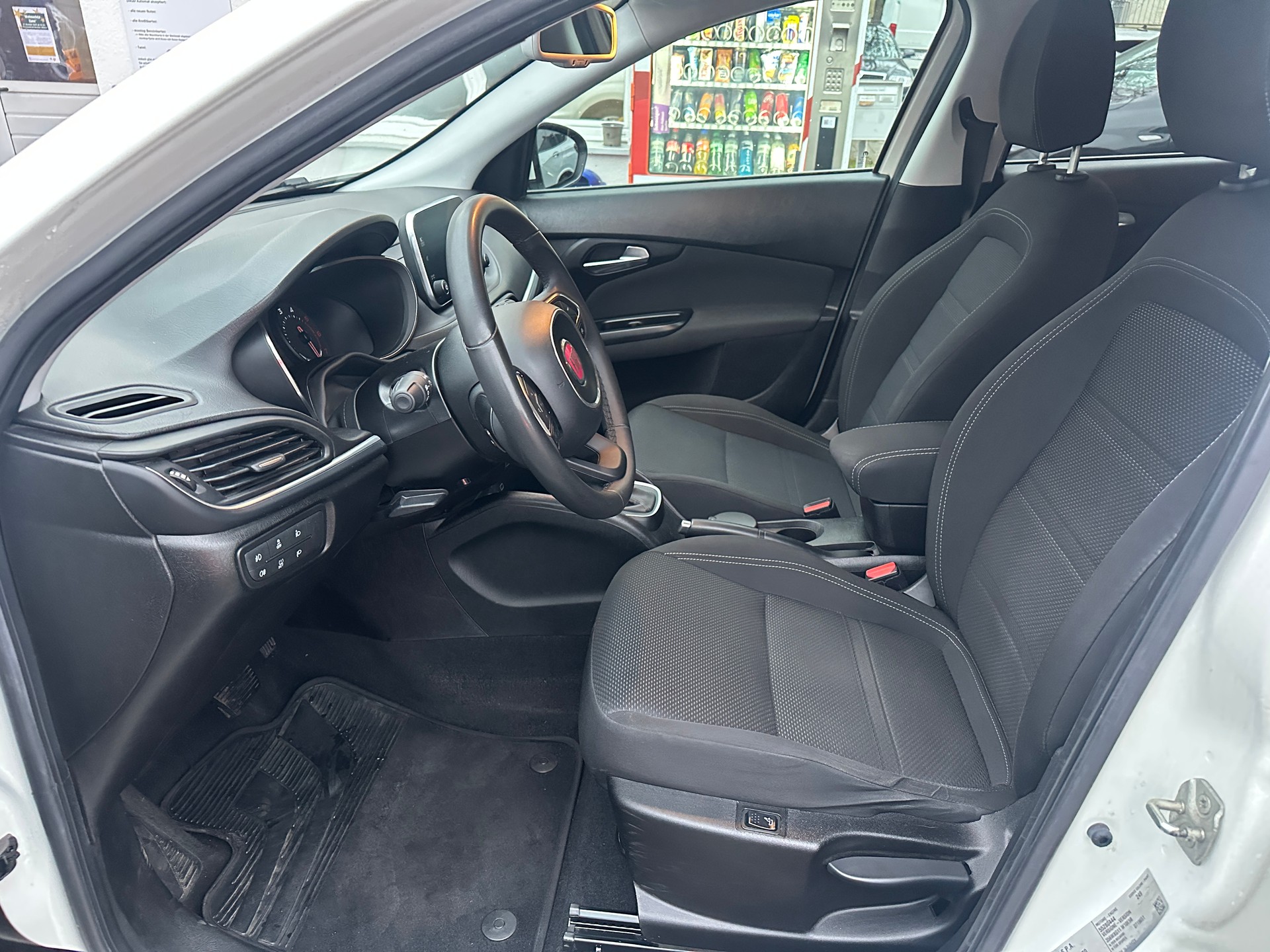FIAT Tipo 1.6MJ Station Wagon Business DCT-image-8