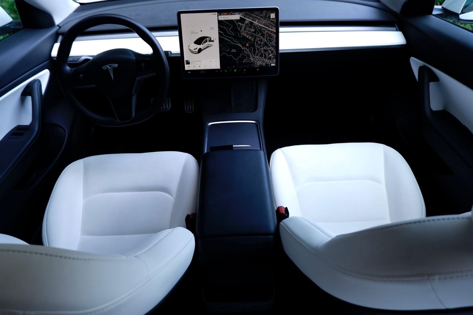 TESLA Model 3 Performance Dual Motor AWD-image-10