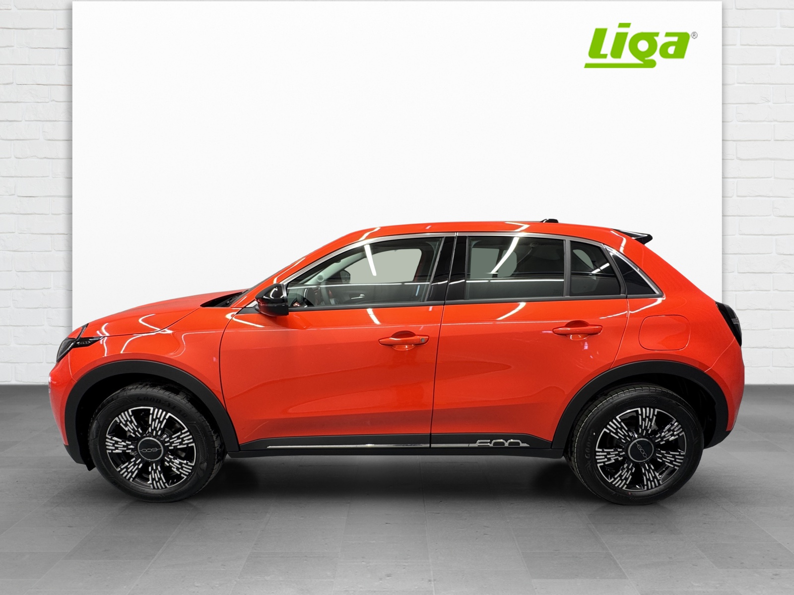 FIAT 600 1.2 Hybrid Cult C&S&W-showroom-element-2