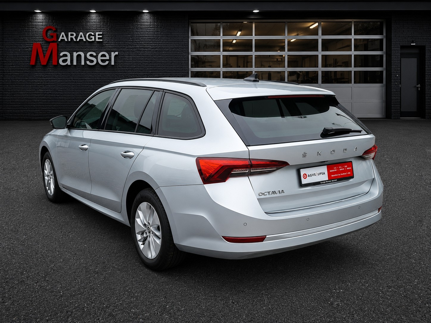 SKODA Octavia Combi 2.0 TDI DSG Ambition-image-2