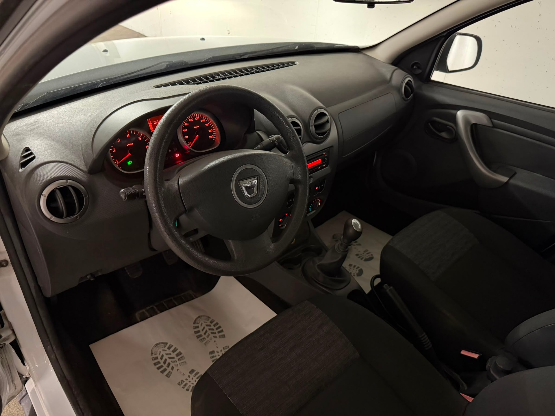 DACIA Duster 1.6 4x4-image-19