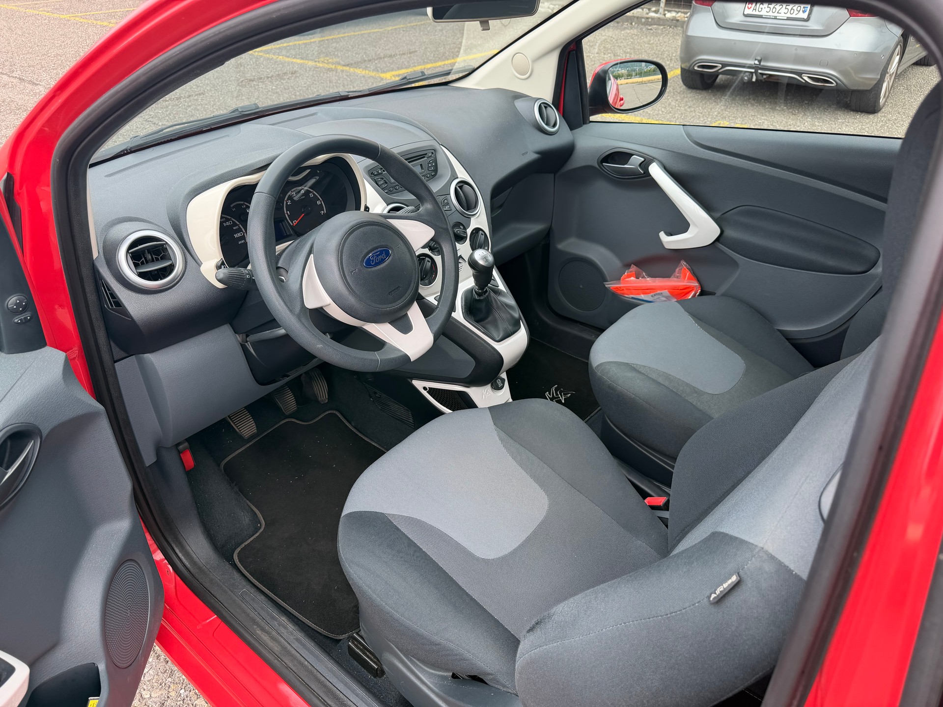 FORD KA 1.25 Titanium-image-7