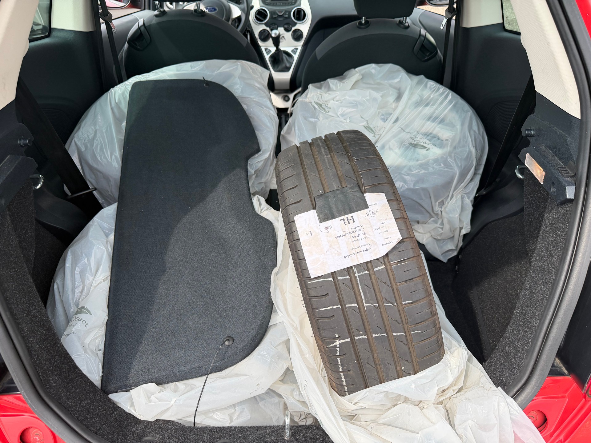 FORD KA 1.25 Titanium-image-10