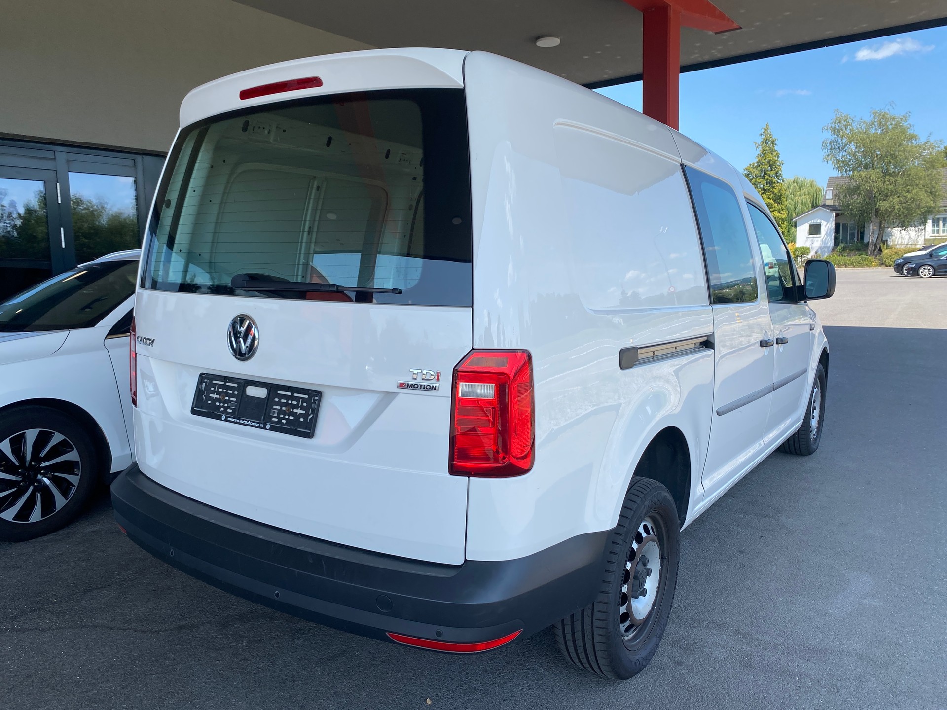 VW Caddy Maxi 2.0TDI 4Motion BlueMotion Technology-showroom-element-3