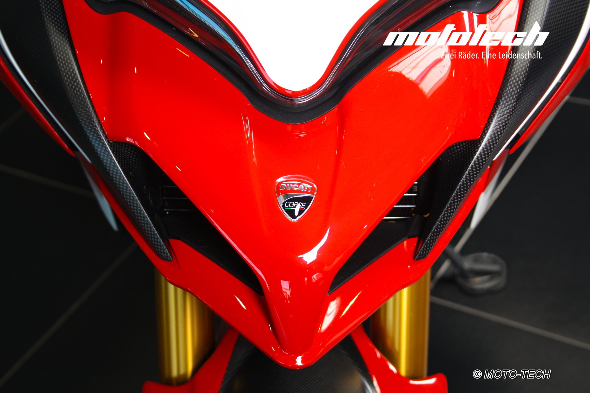 DUCATI Multistrada 1260 Pikes Peak-image-7