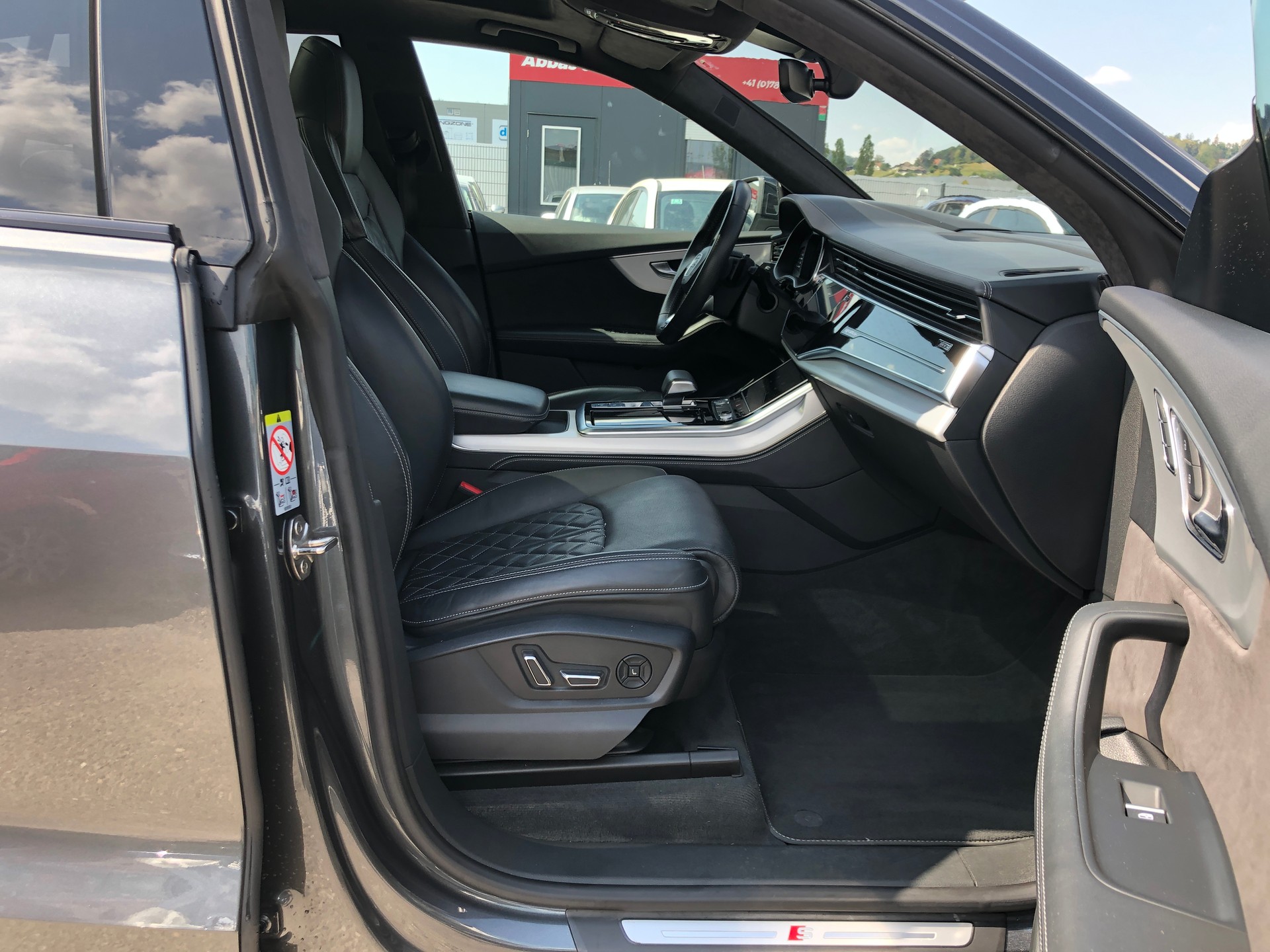 AUDI Q8 50 TDI quattro tiptronic-image-13