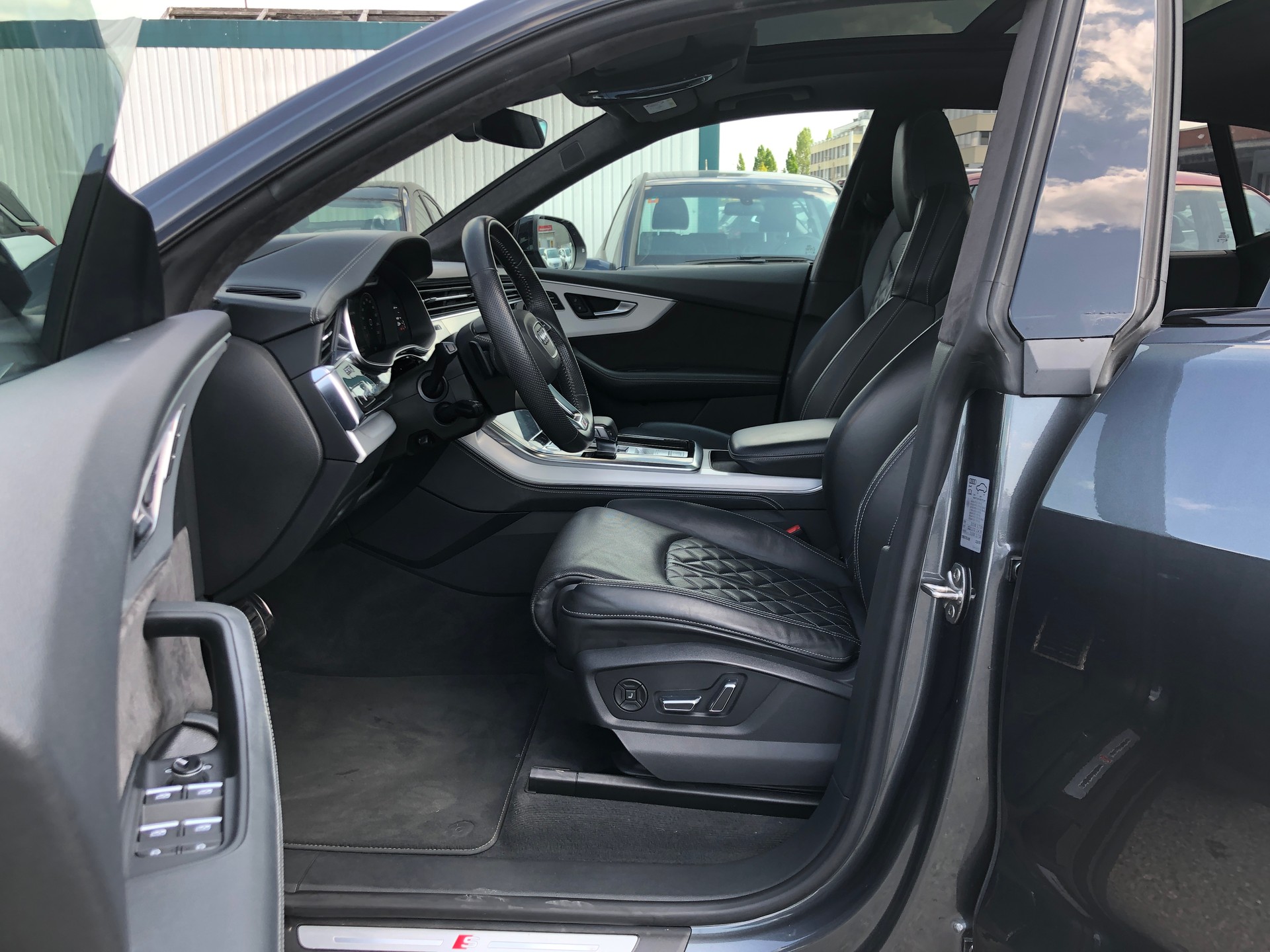 AUDI Q8 50 TDI quattro tiptronic-image-14