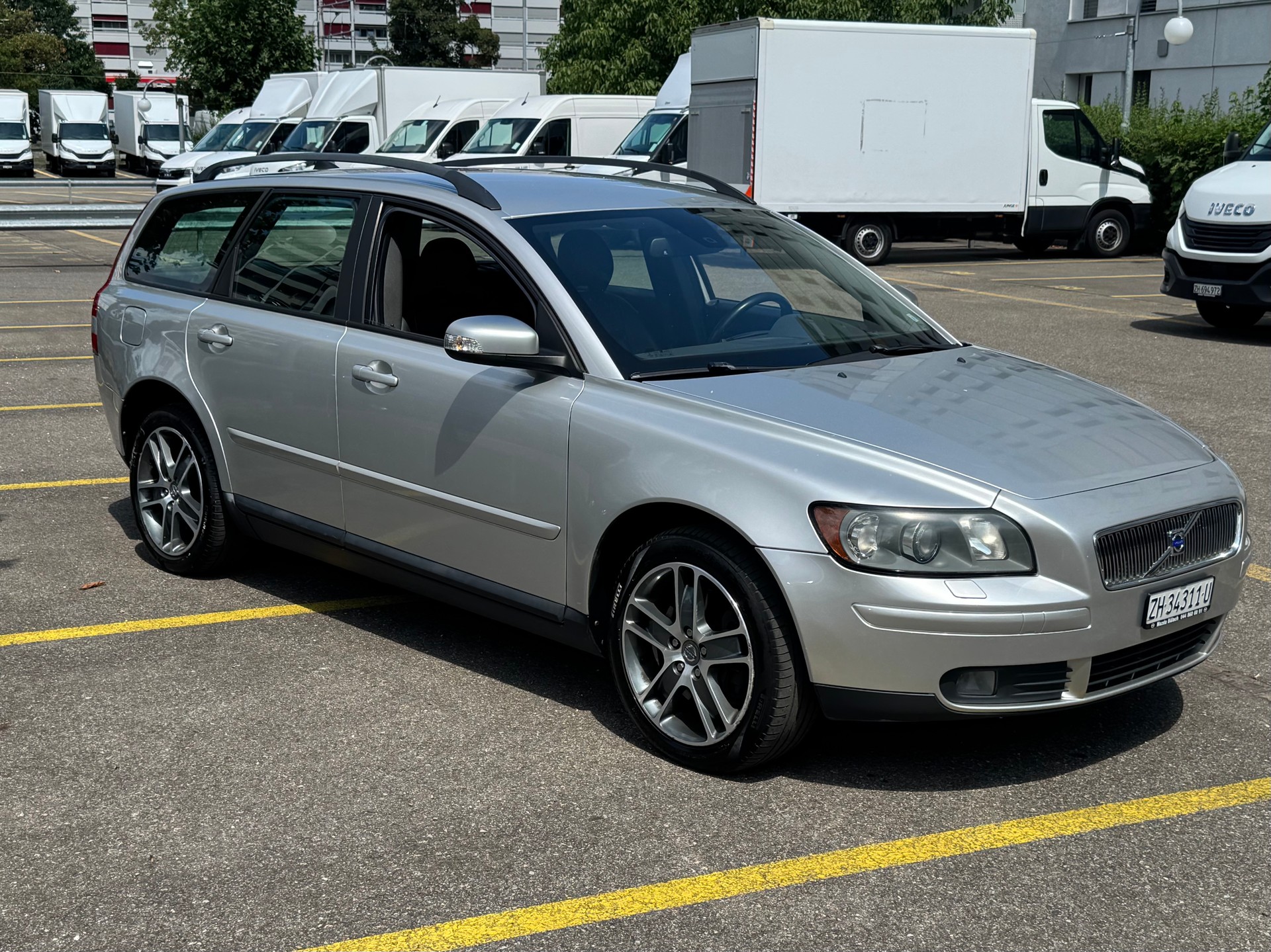 VOLVO V50 T5 AWD Summum-image-2