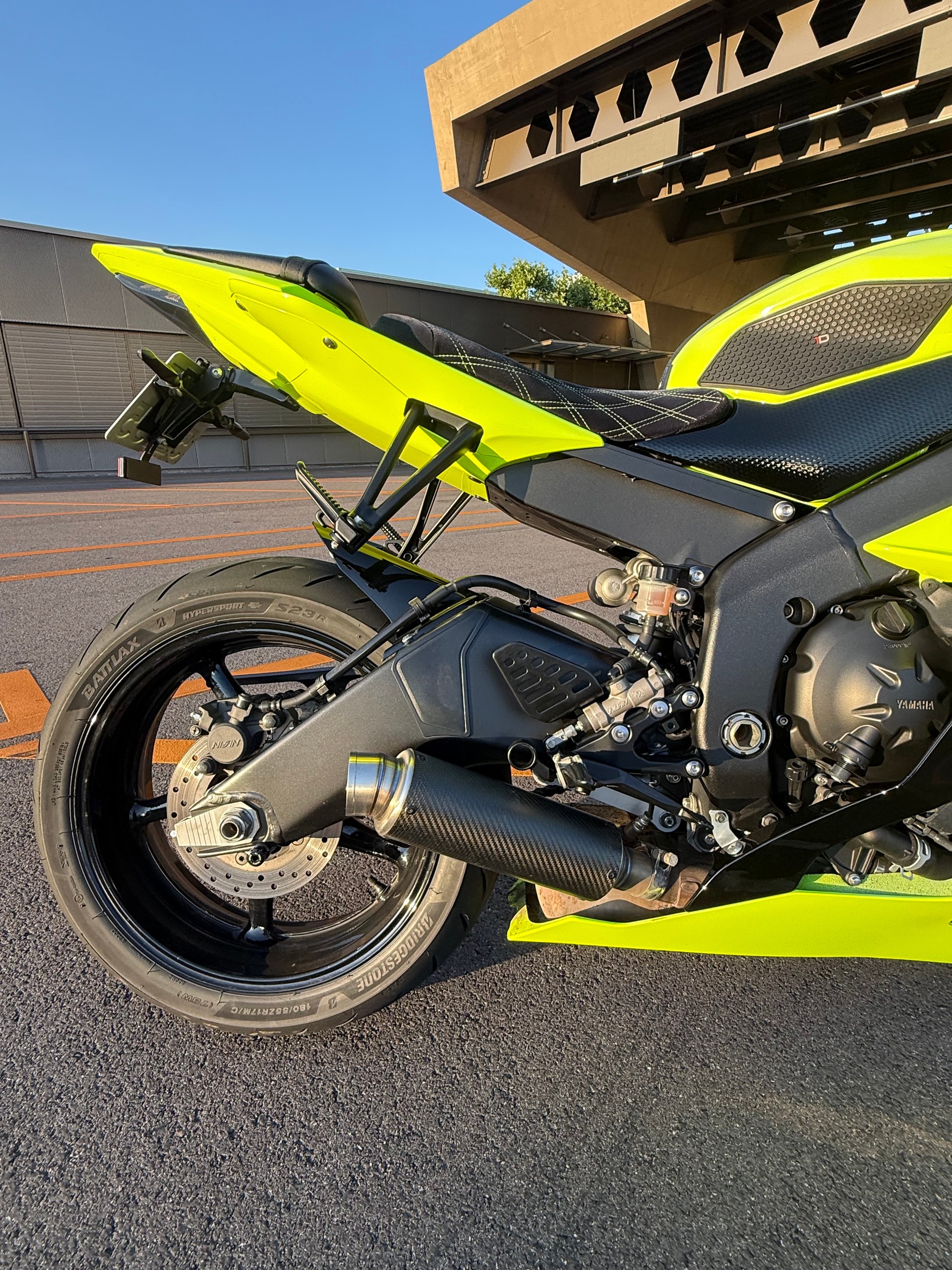 YAMAHA YZF-R6-image-7