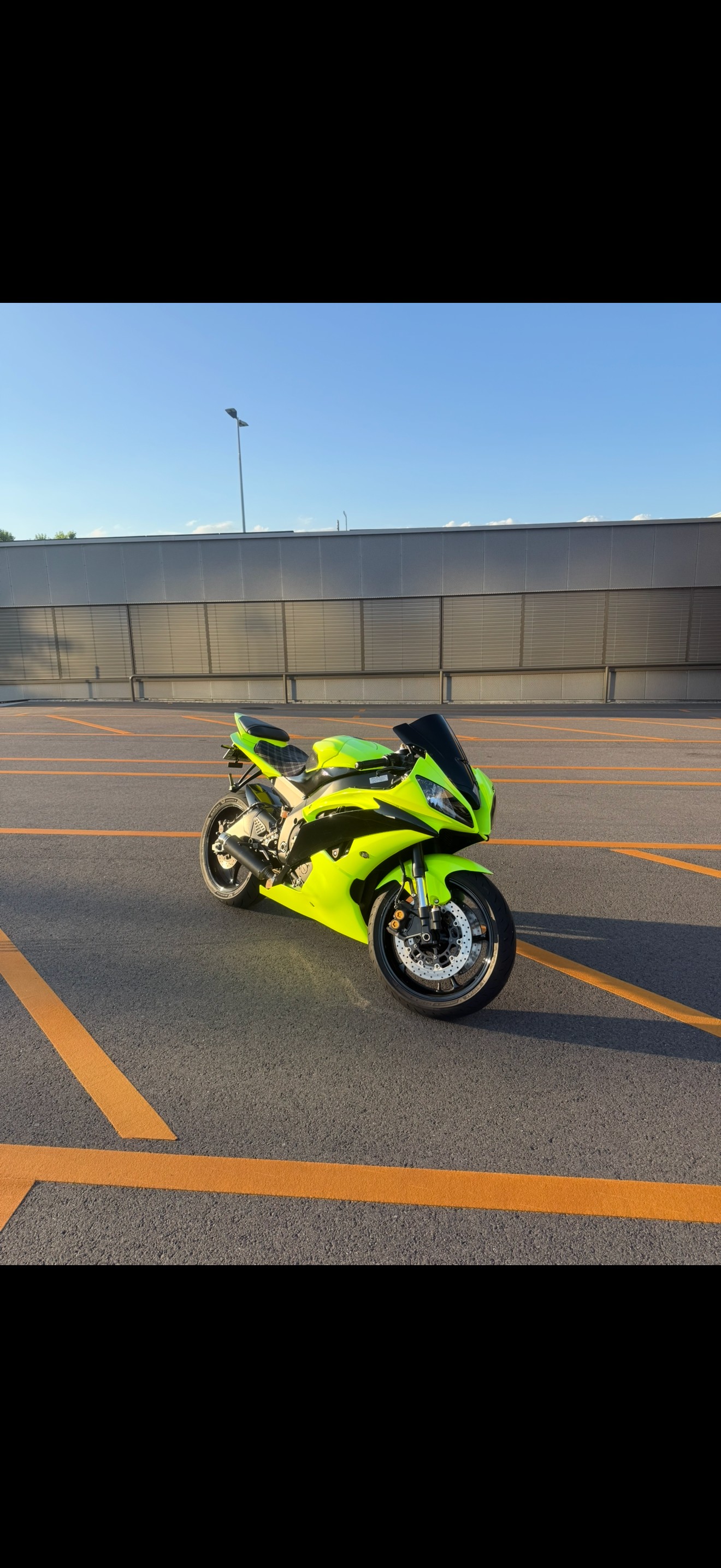 YAMAHA YZF-R6-image-0