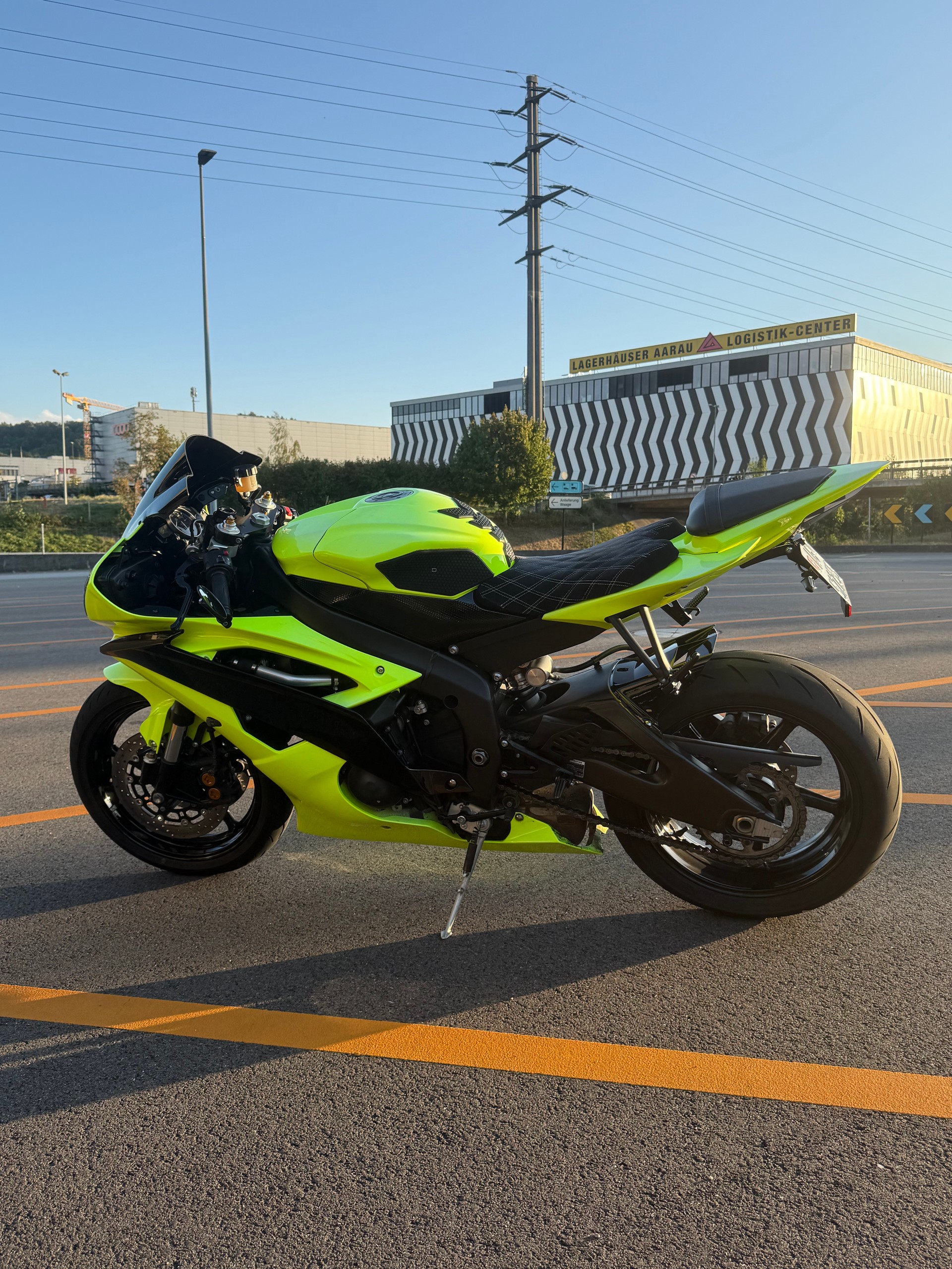 YAMAHA YZF-R6-image-4