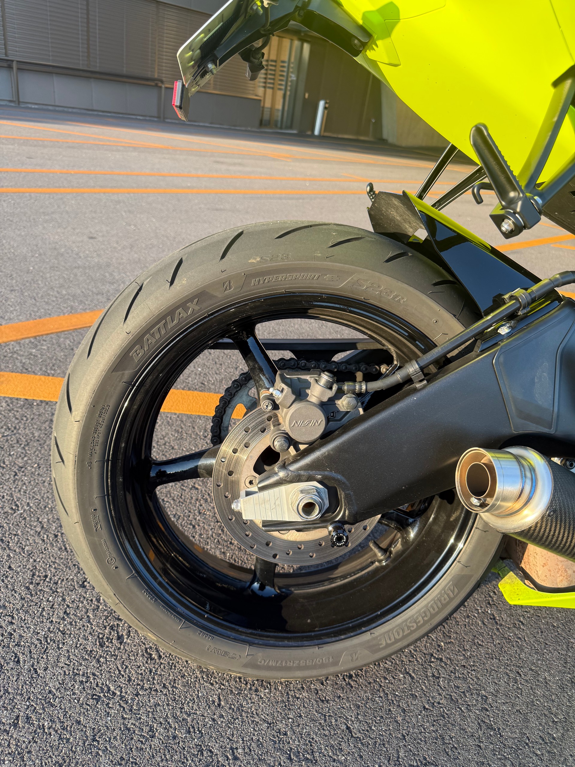 YAMAHA YZF-R6-image-8