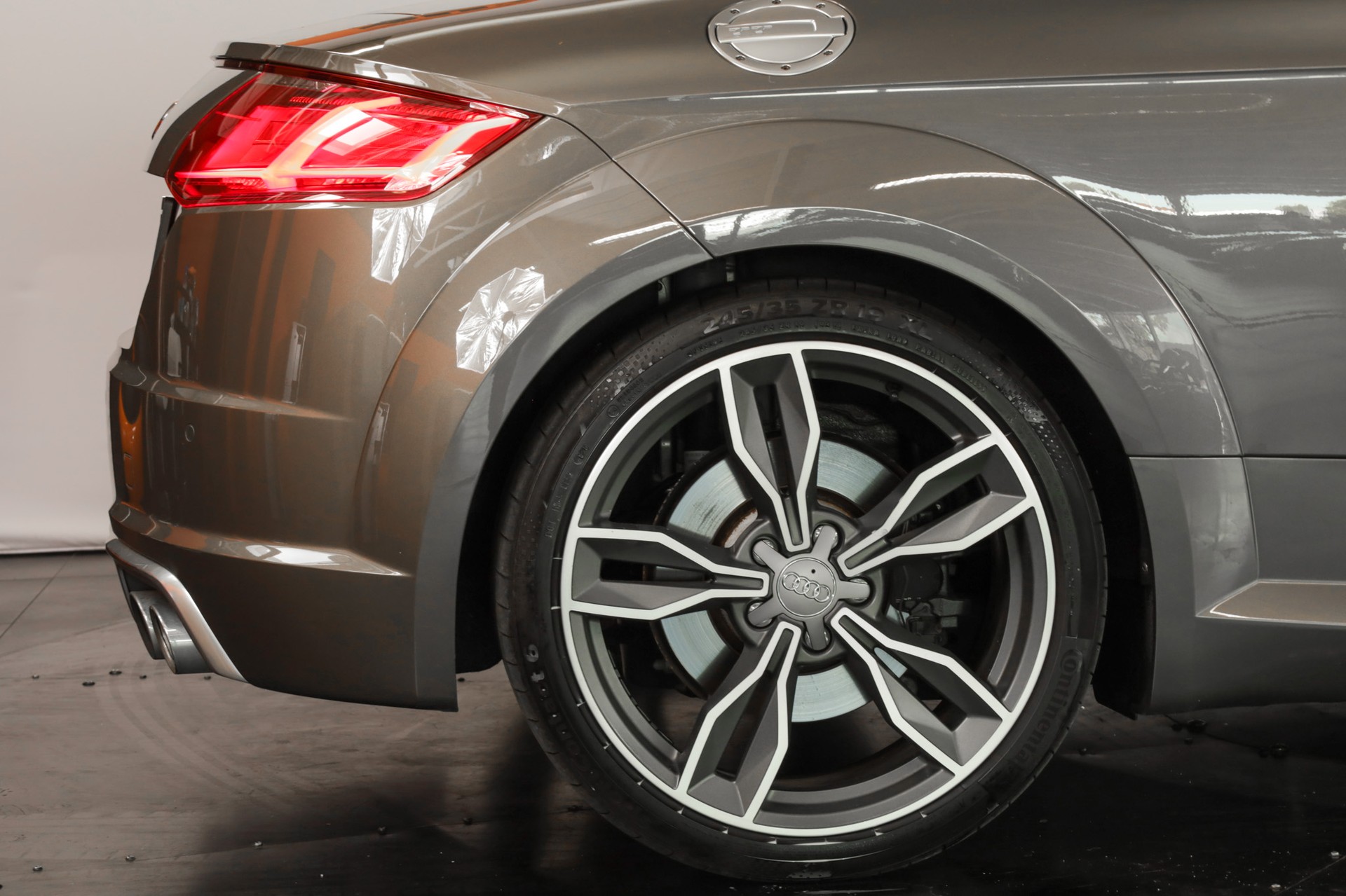 AUDI TTS Roadster 2.0 TFSI quattro S-tronic-image-13