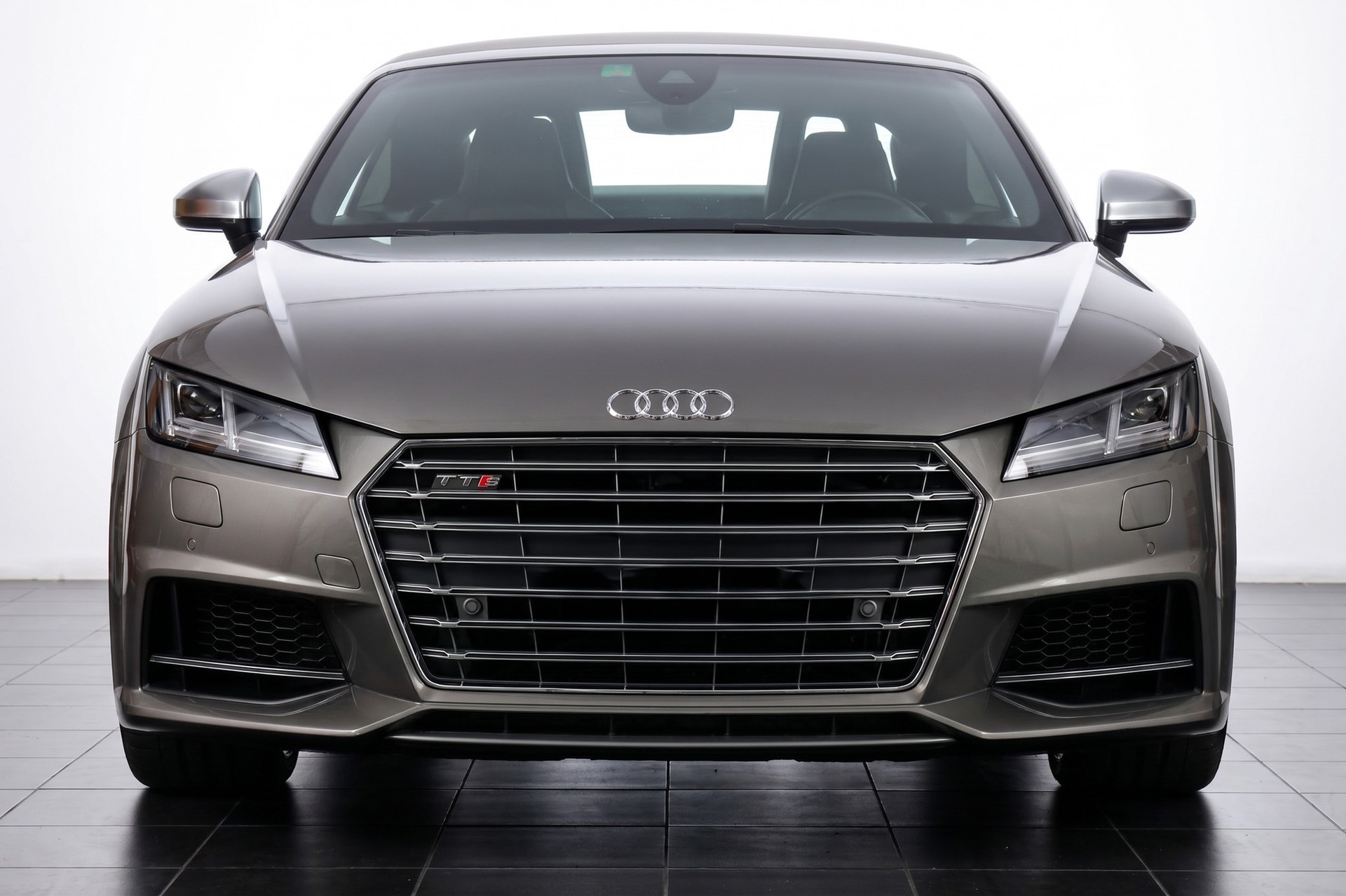 AUDI TTS Roadster 2.0 TFSI quattro S-tronic-showroom-element-1