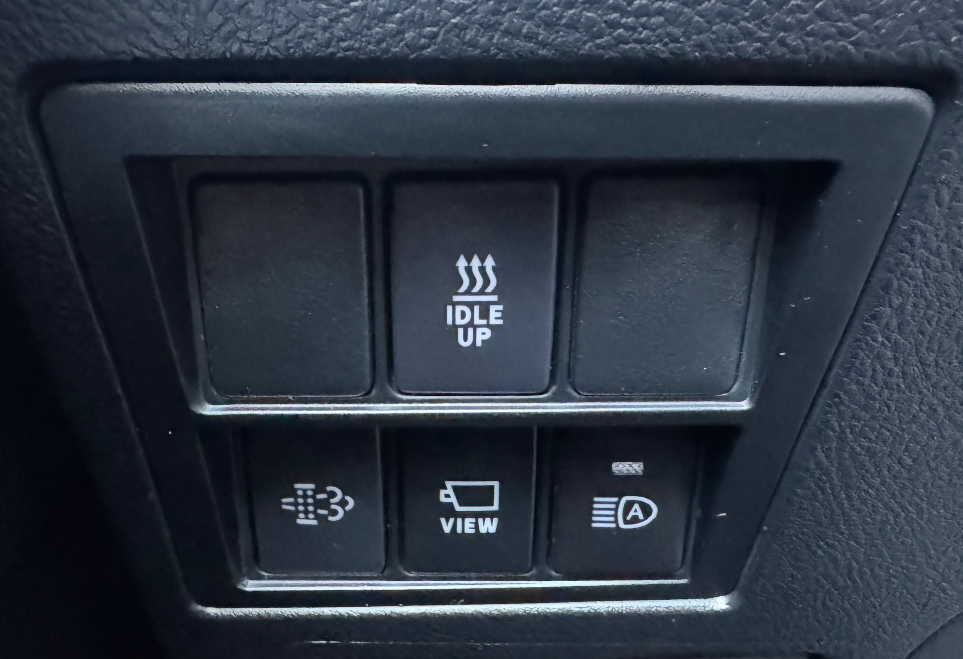 TOYOTA Hilux 2.8d Invincible Double Cab 4x4-image-23