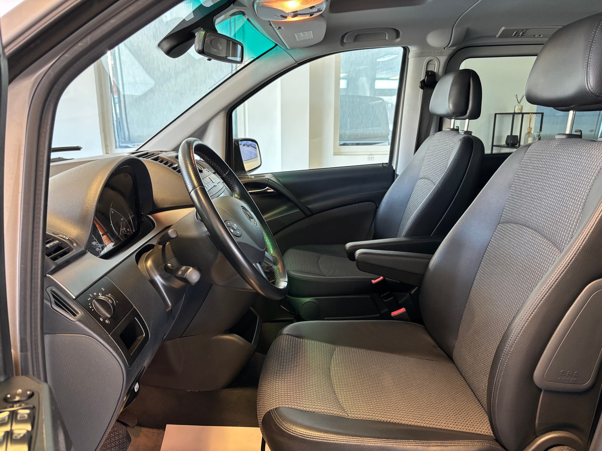 MERCEDES-BENZ Viano 2.2 CDI Blue Efficiency Trend A-image-6