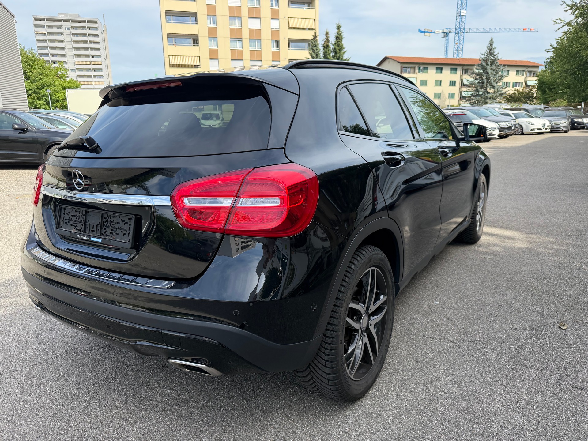 MERCEDES-BENZ GLA 250 Style 4Matic 7G-DCT-image-3