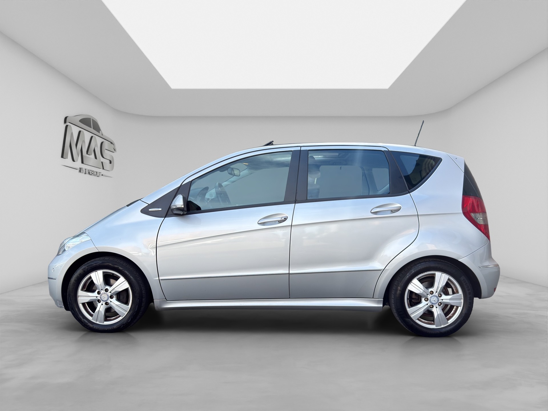 MERCEDES-BENZ A 200 Avantgarde Autotronic-showroom-element-2