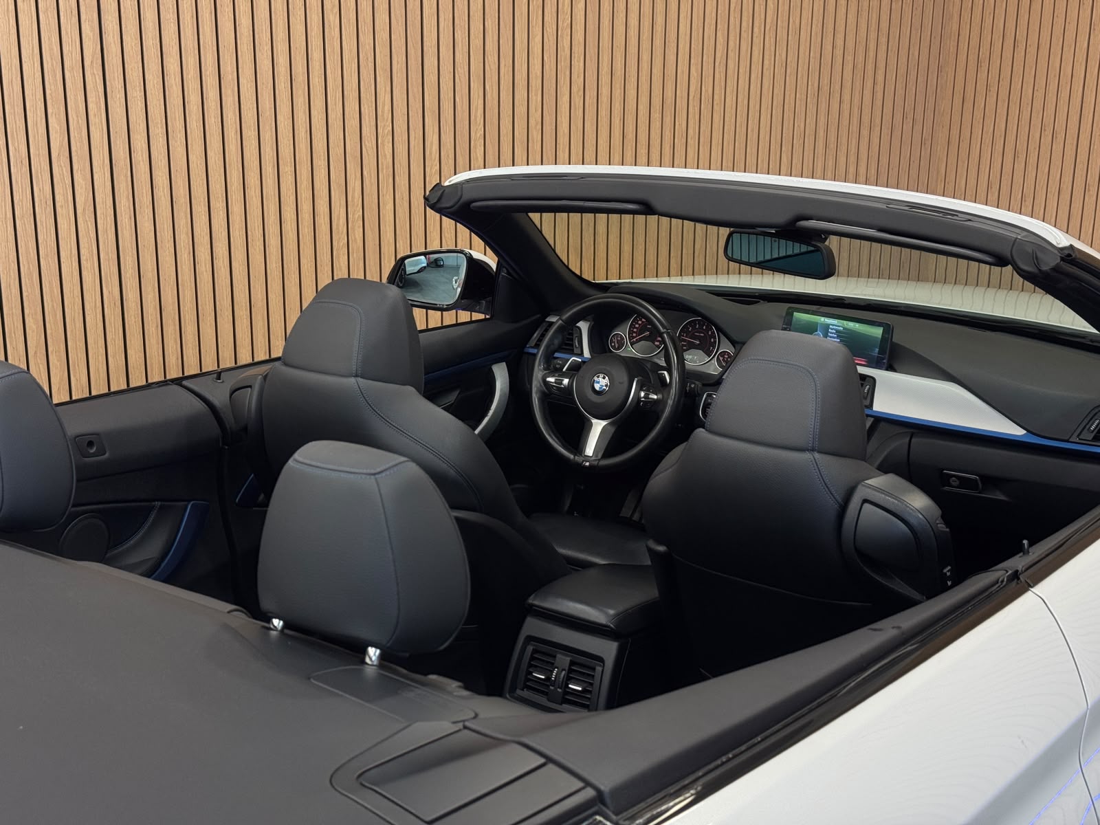 BMW 428i Cabriolet xDrive Steptronic-image-12