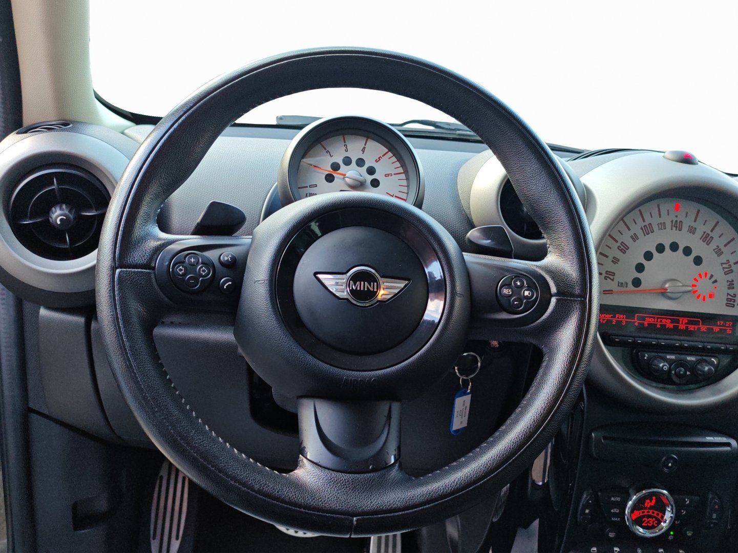 MINI Countryman Cooper SD ALL4 Steptronic – Aut. – Seulement 67'800 km [Expertisé + Garantie 12 mois]-image-10