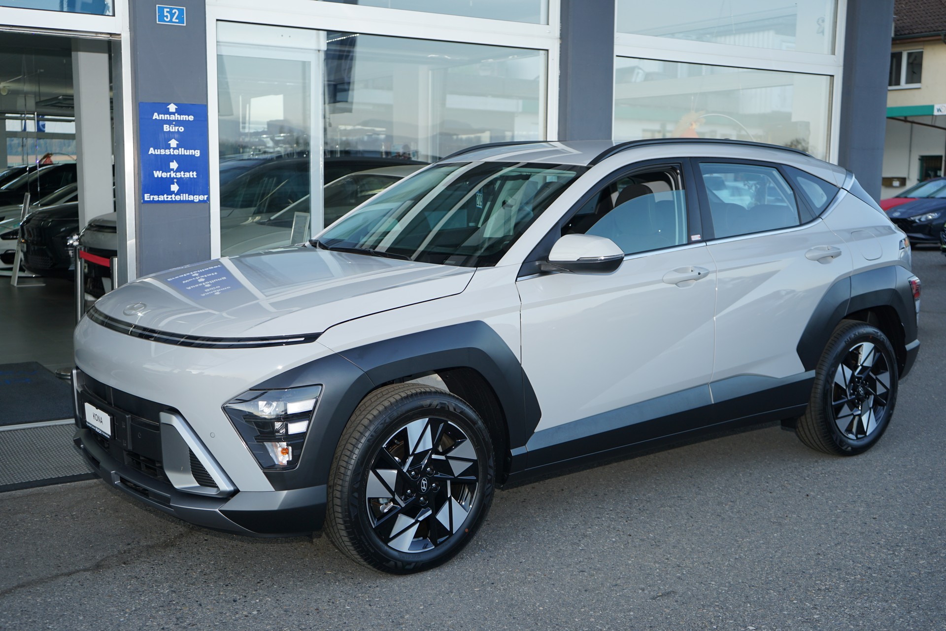 HYUNDAI