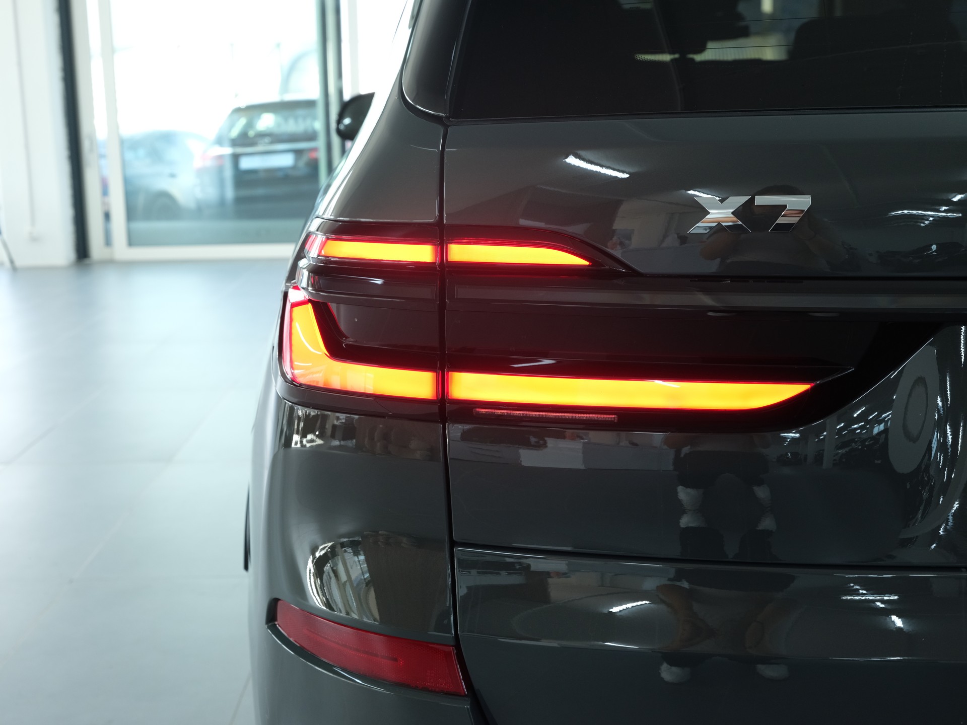 BMW X7 xDrive 48V M60i Steptronic M Sport Pro *Vollausstattung* *Sky Lounge* *Werksgarantie*-image-19
