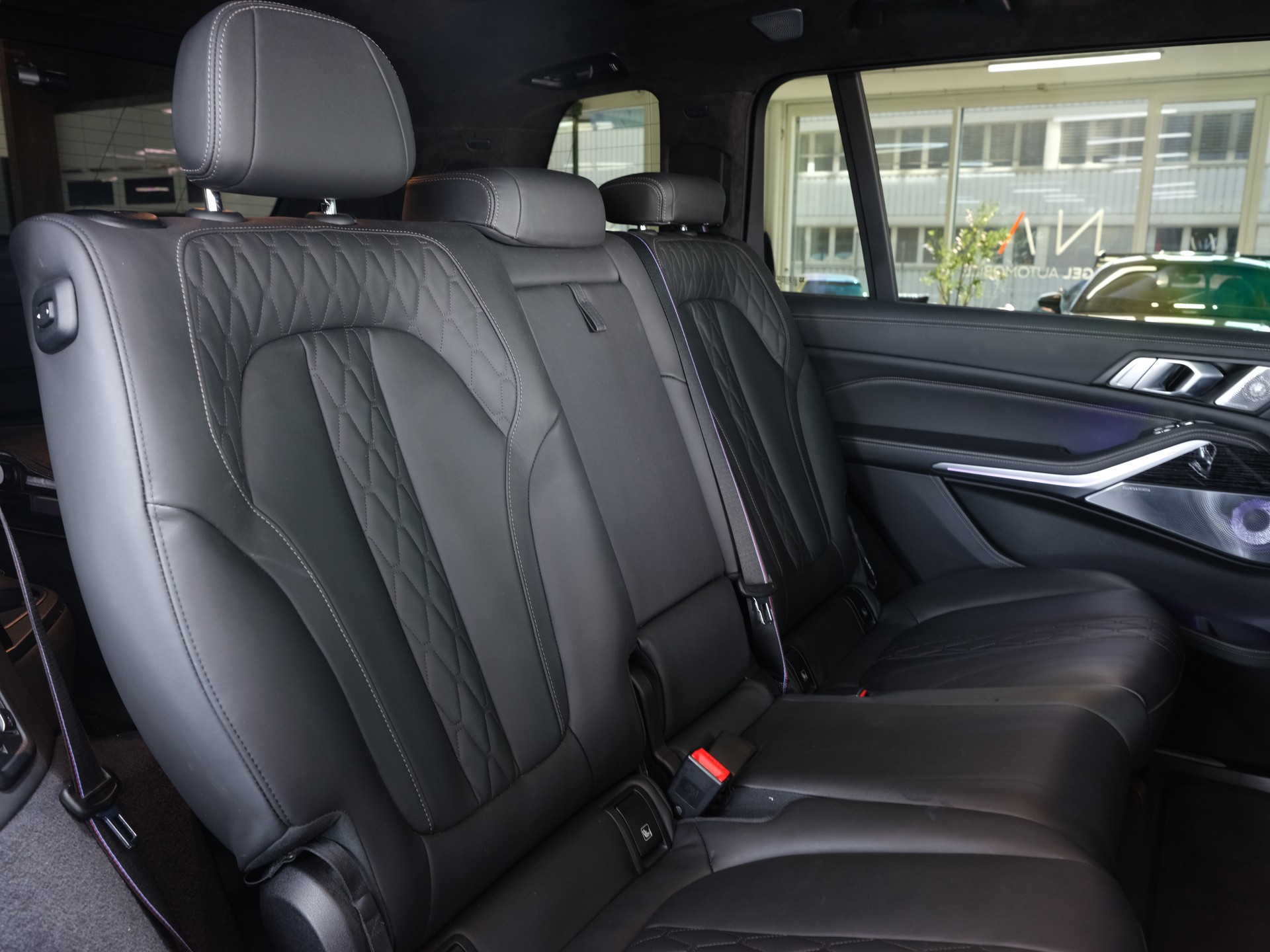 BMW X7 xDrive 48V M60i Steptronic M Sport Pro *Vollausstattung* *Sky Lounge* *Werksgarantie*-image-26