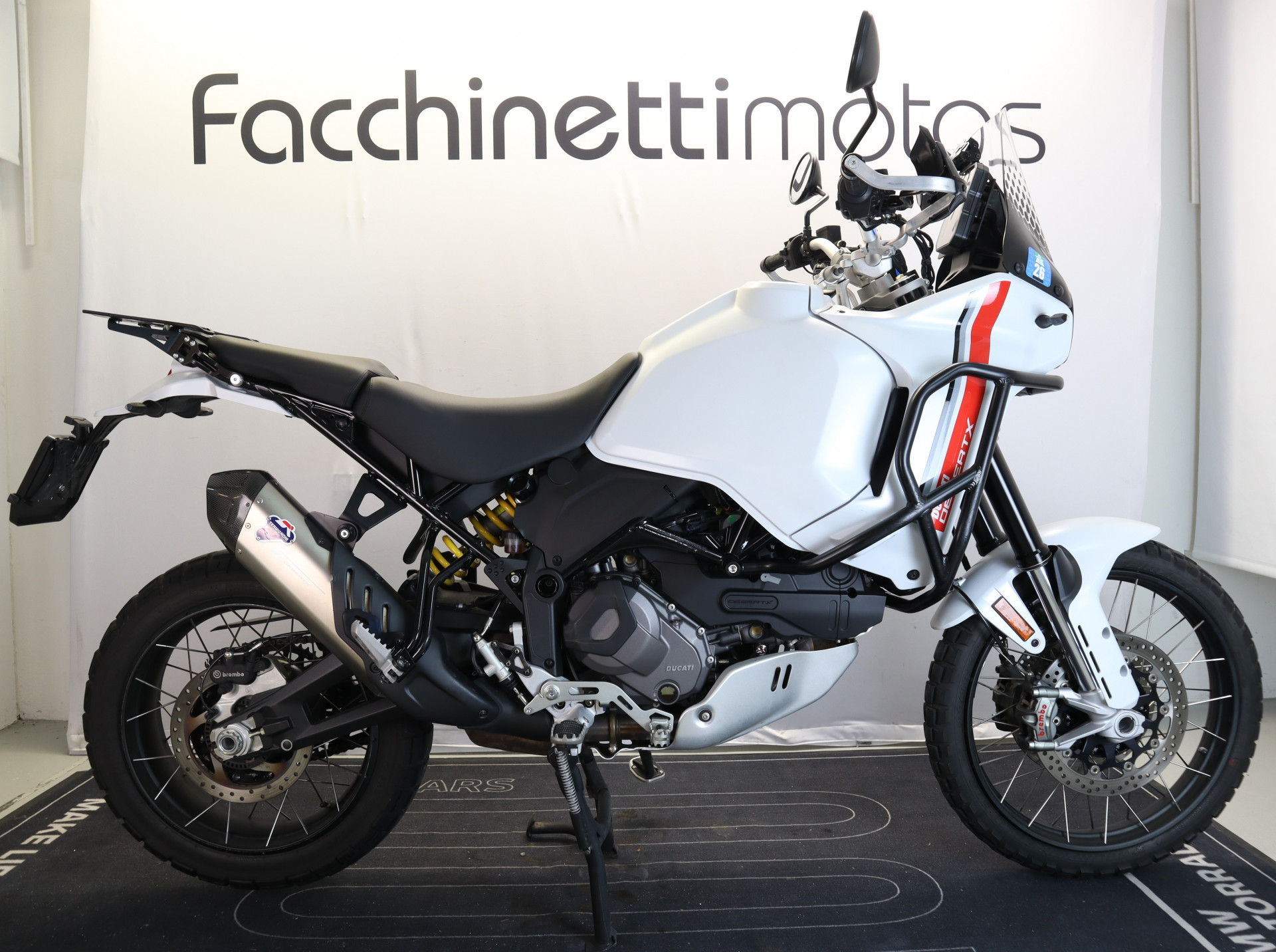 DUCATI 937 DesertX V2
