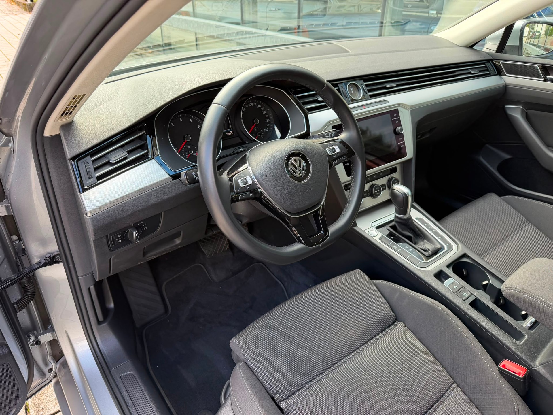 VW Passat Variant 1.5 TSI EVO Comfortline DSG-image-6