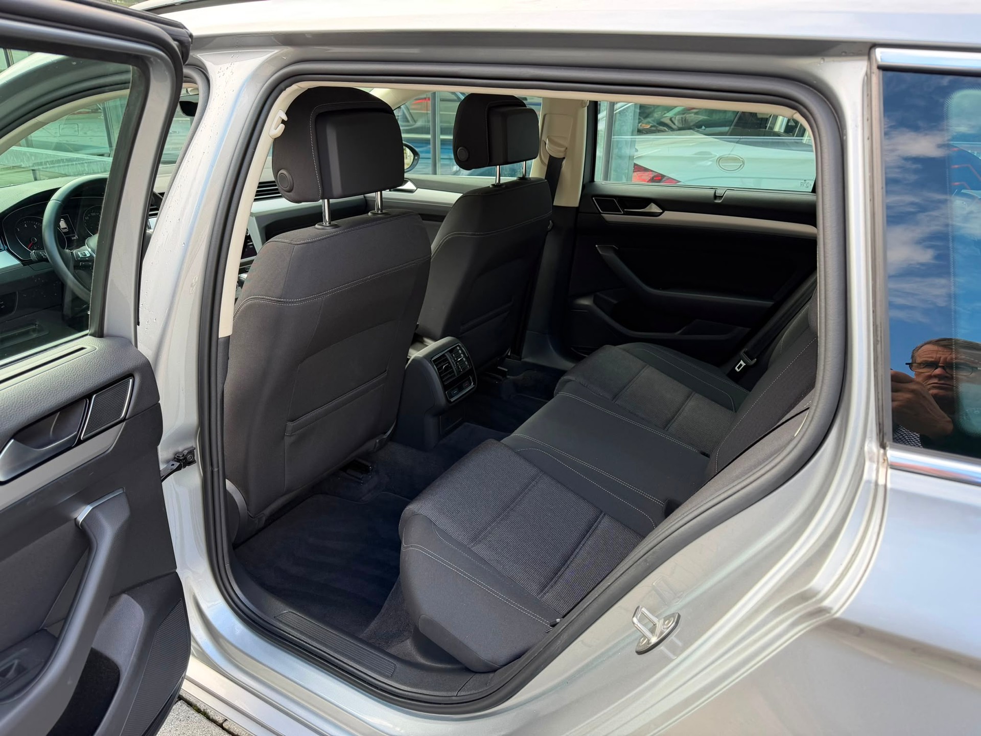VW Passat Variant 1.5 TSI EVO Comfortline DSG-image-9