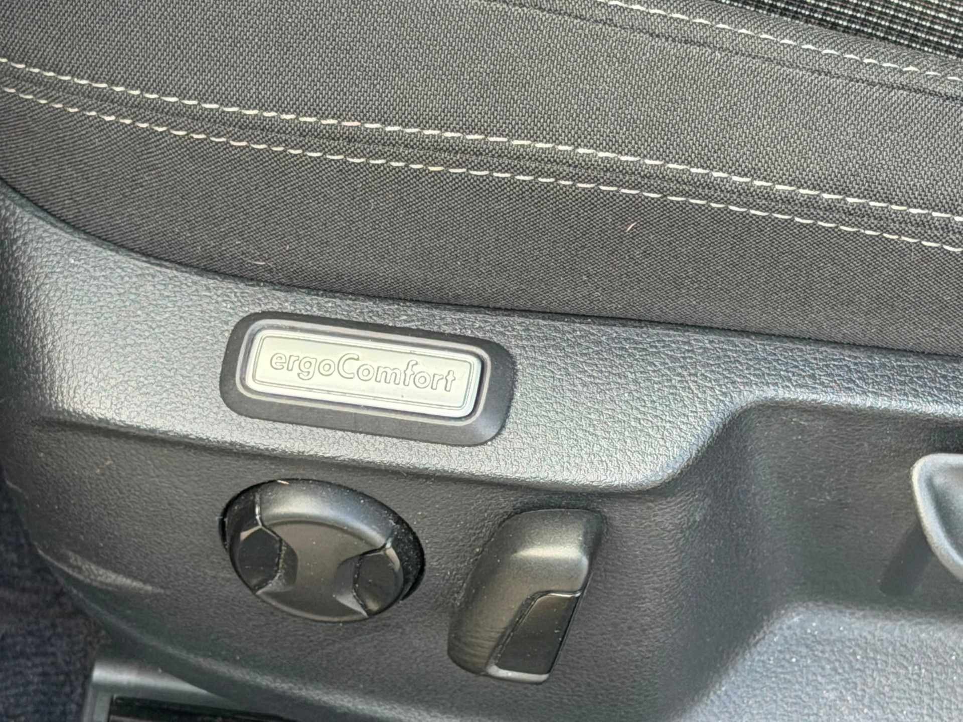 VW Passat Variant 1.5 TSI EVO Comfortline DSG-image-11