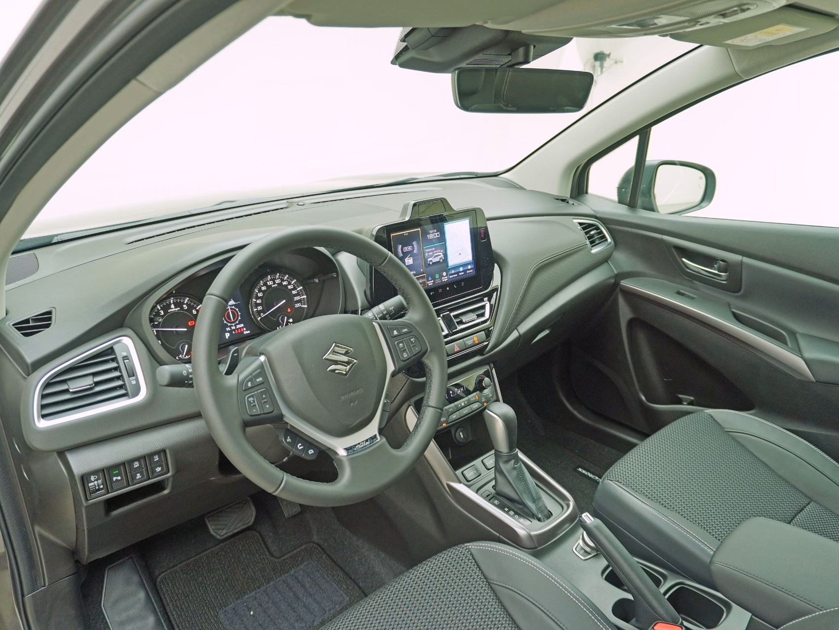 SUZUKI S-Cross 1.4 T Piz Sulai Top Hybrid 4x4-image-9