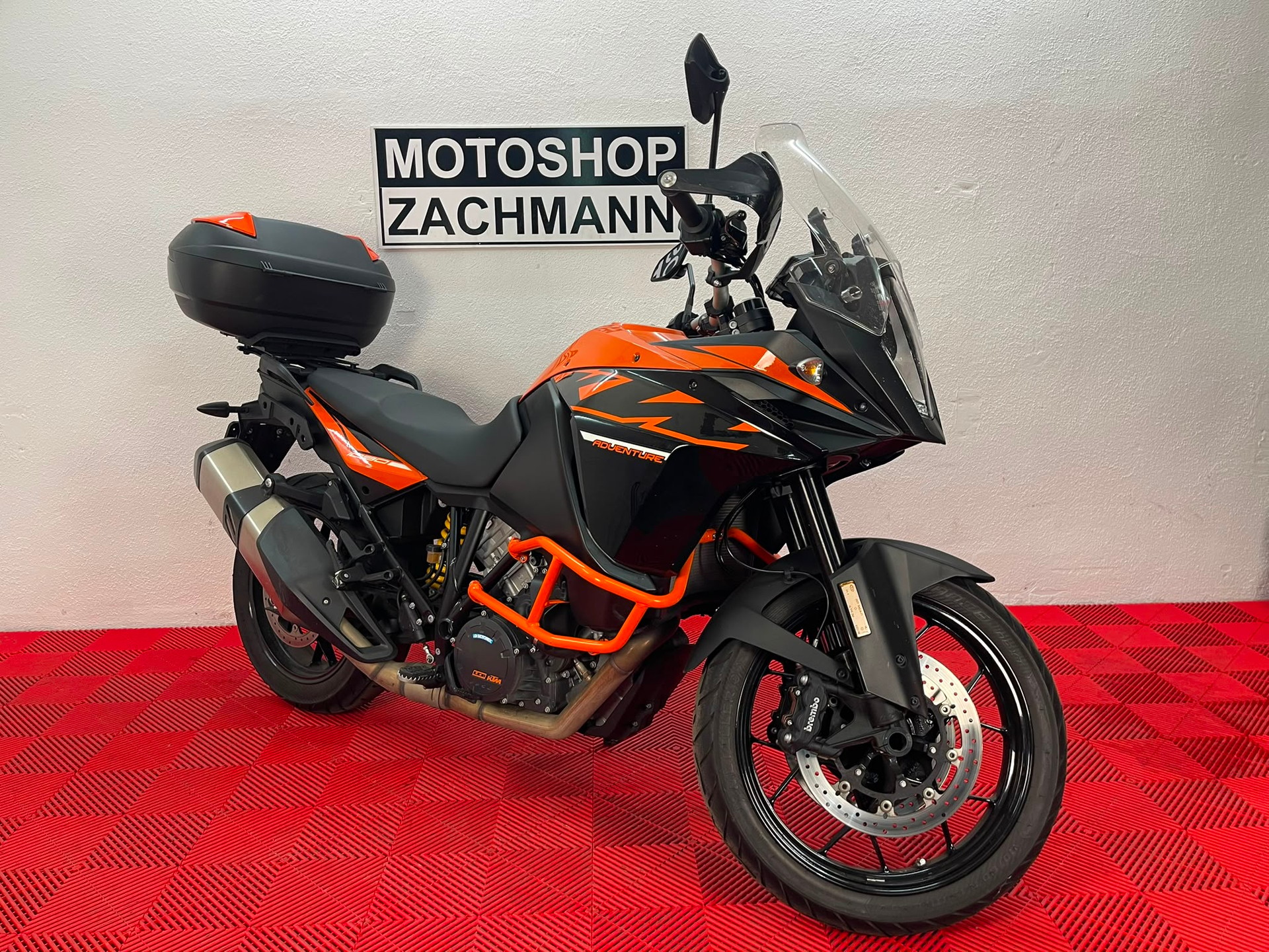 KTM 1090 Adventure ABS-showroom-element-1