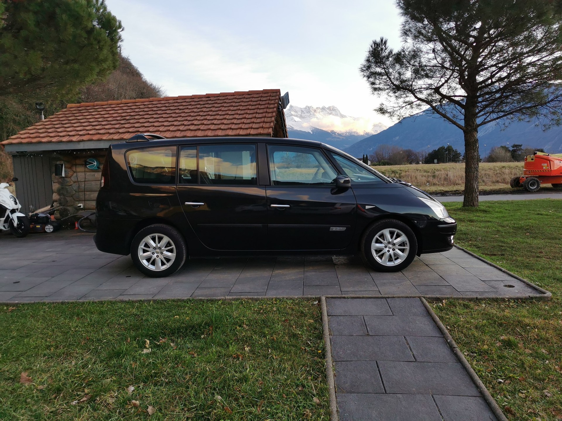 RENAULT Grand Espace 2.0 Turbo Swiss Edition Automatic-image-14