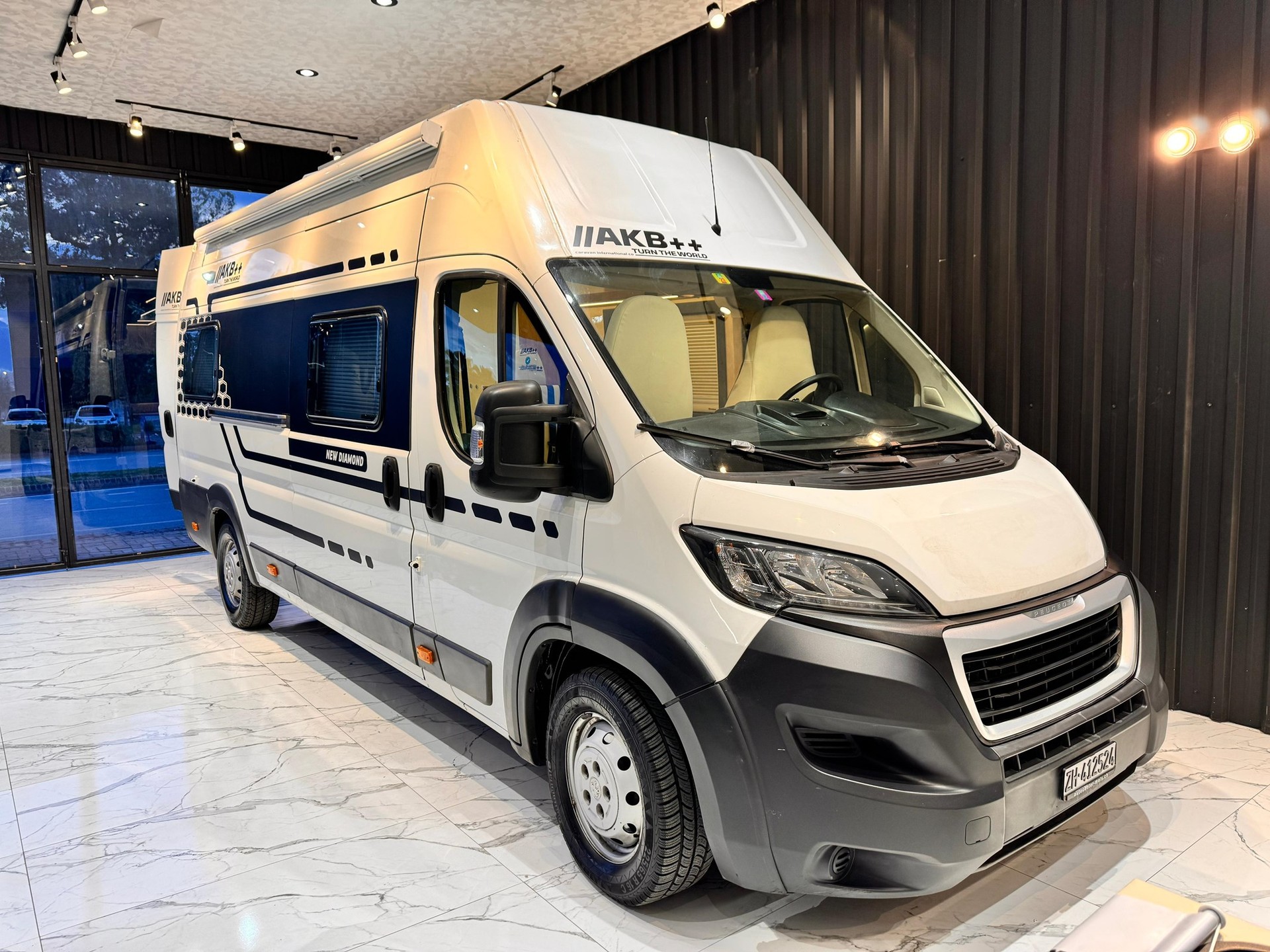 PEUGEOT BOXER AUSBAU ganz Neu unbenutzt