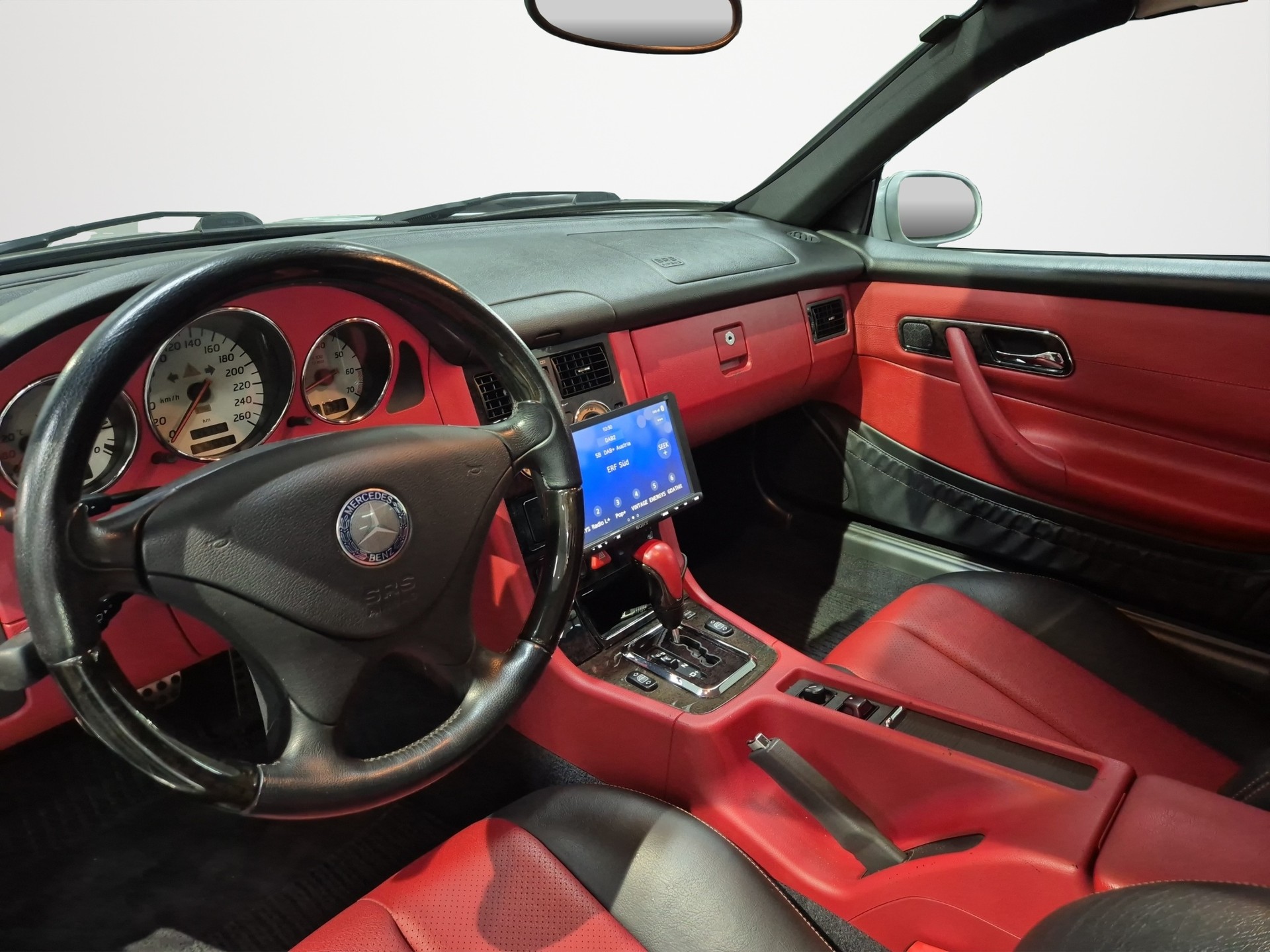 MERCEDES-BENZ SLK 320-image-10