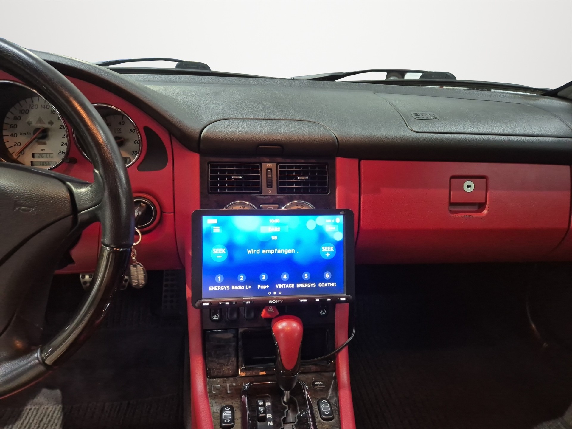 MERCEDES-BENZ SLK 320-image-13